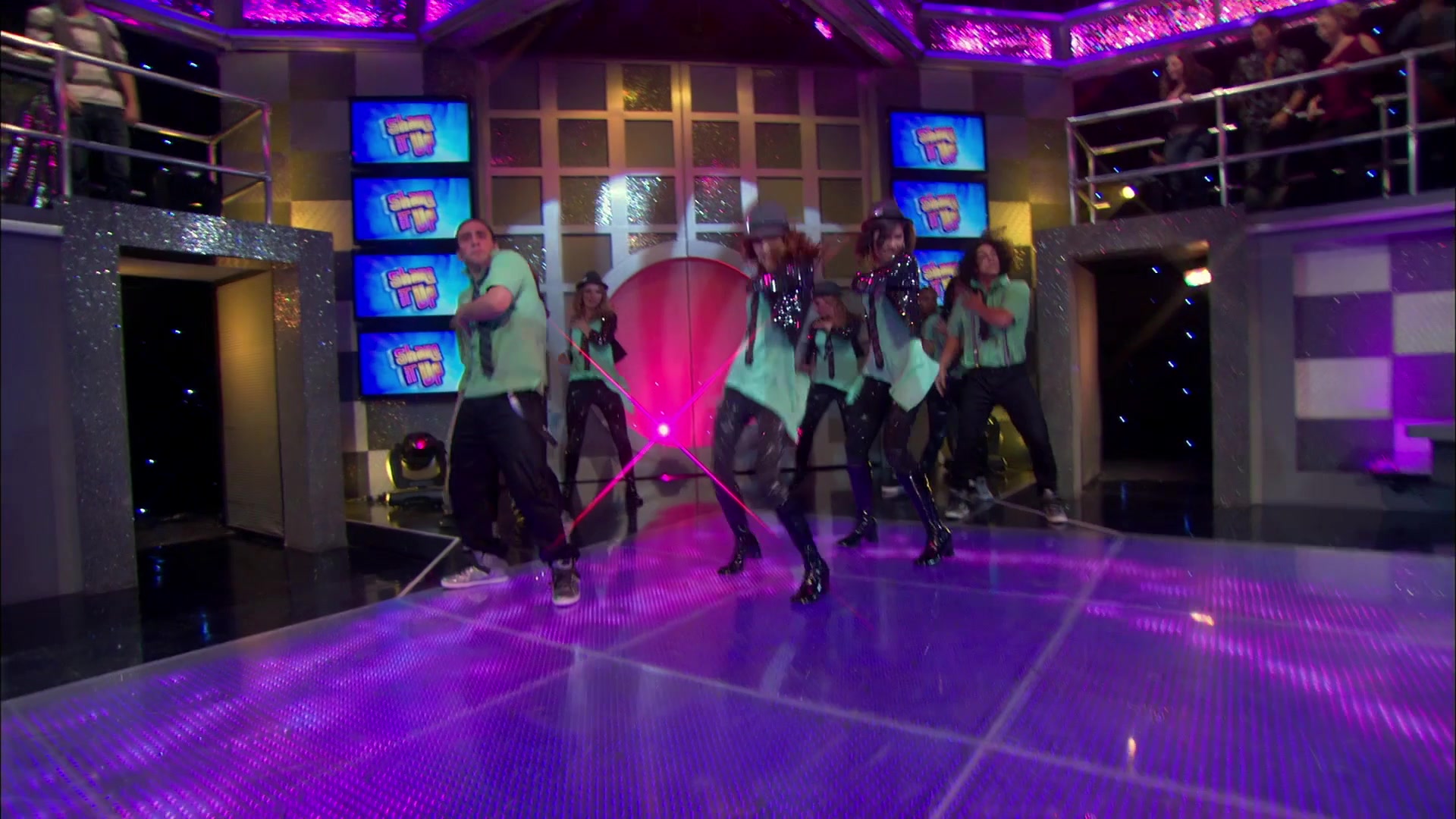 Good_Luck_Charlie_S02E13_1080p_BTD_002980.jpg