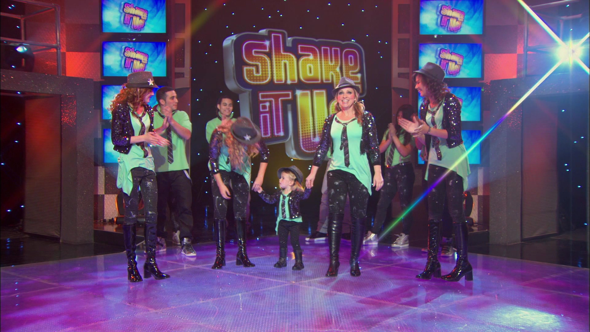 Good_Luck_Charlie_S02E13_1080p_BTD_003015.jpg