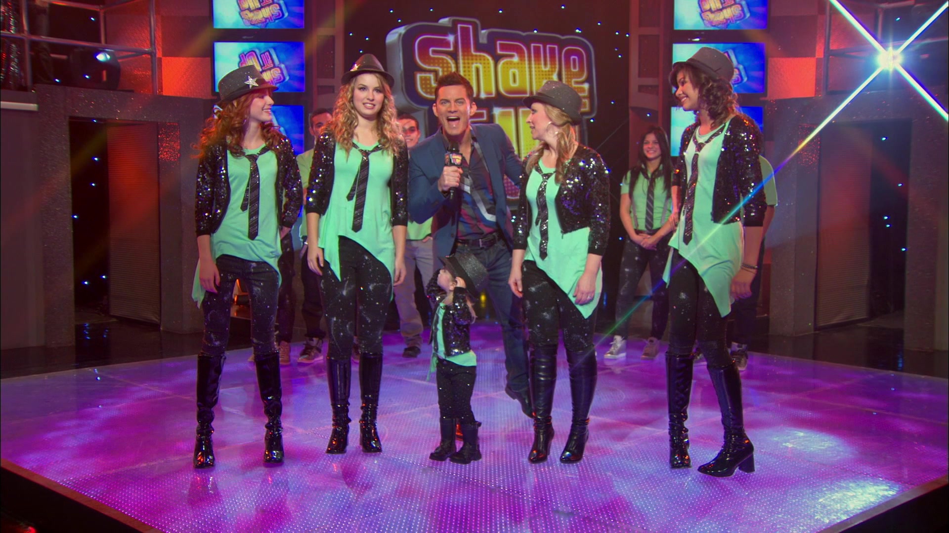 Good_Luck_Charlie_S02E13_1080p_BTD_003050.jpg