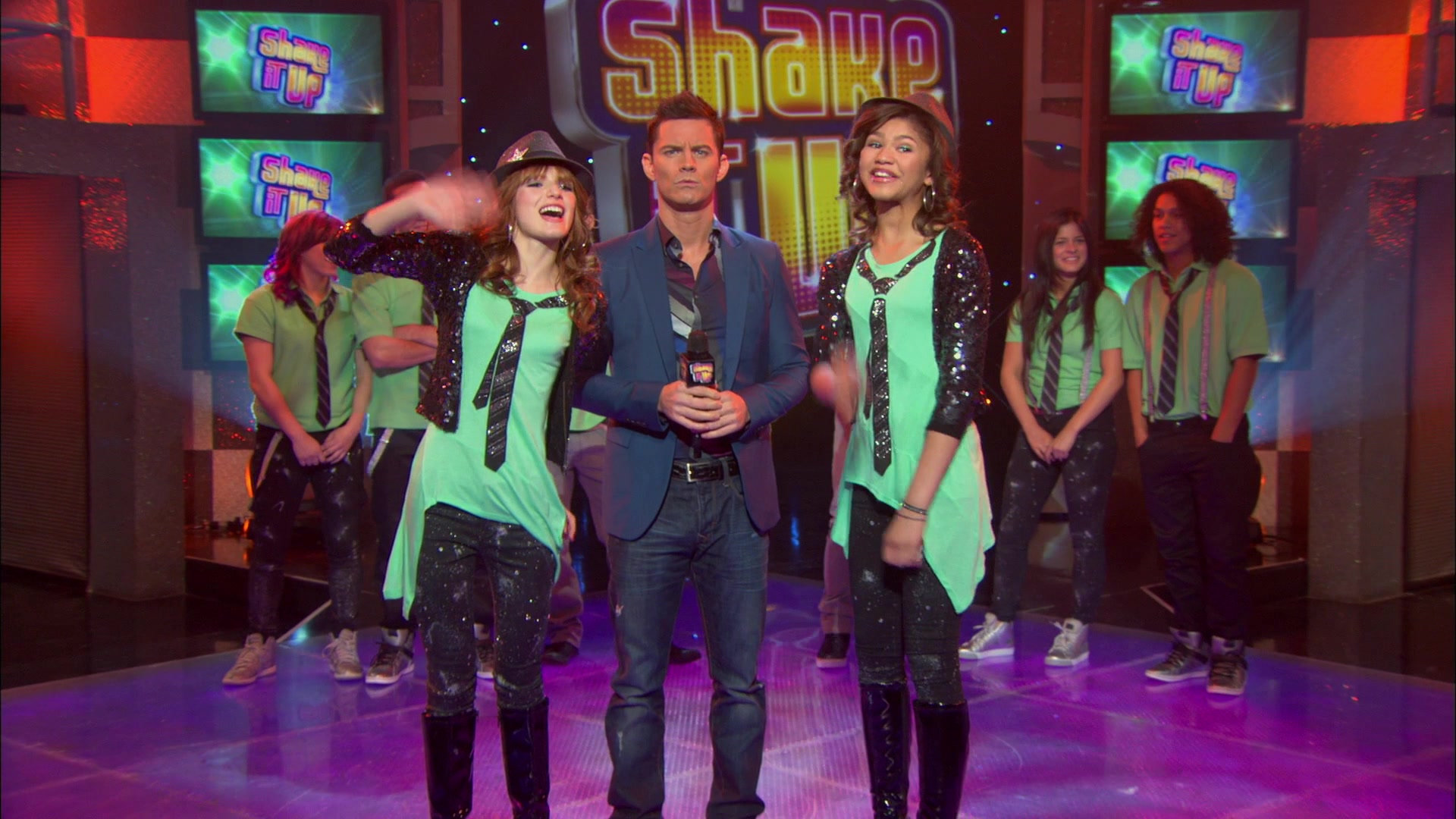 Good_Luck_Charlie_S02E13_1080p_BTD_003105.jpg