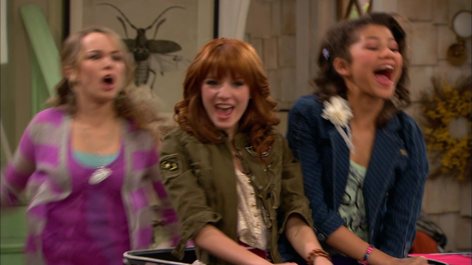 Good_Luck_Charlie_S02E13_1080p_BTD_003249.jpg Good_Luck_Charlie_S02E13_1080p_BTD_003249.jpg
