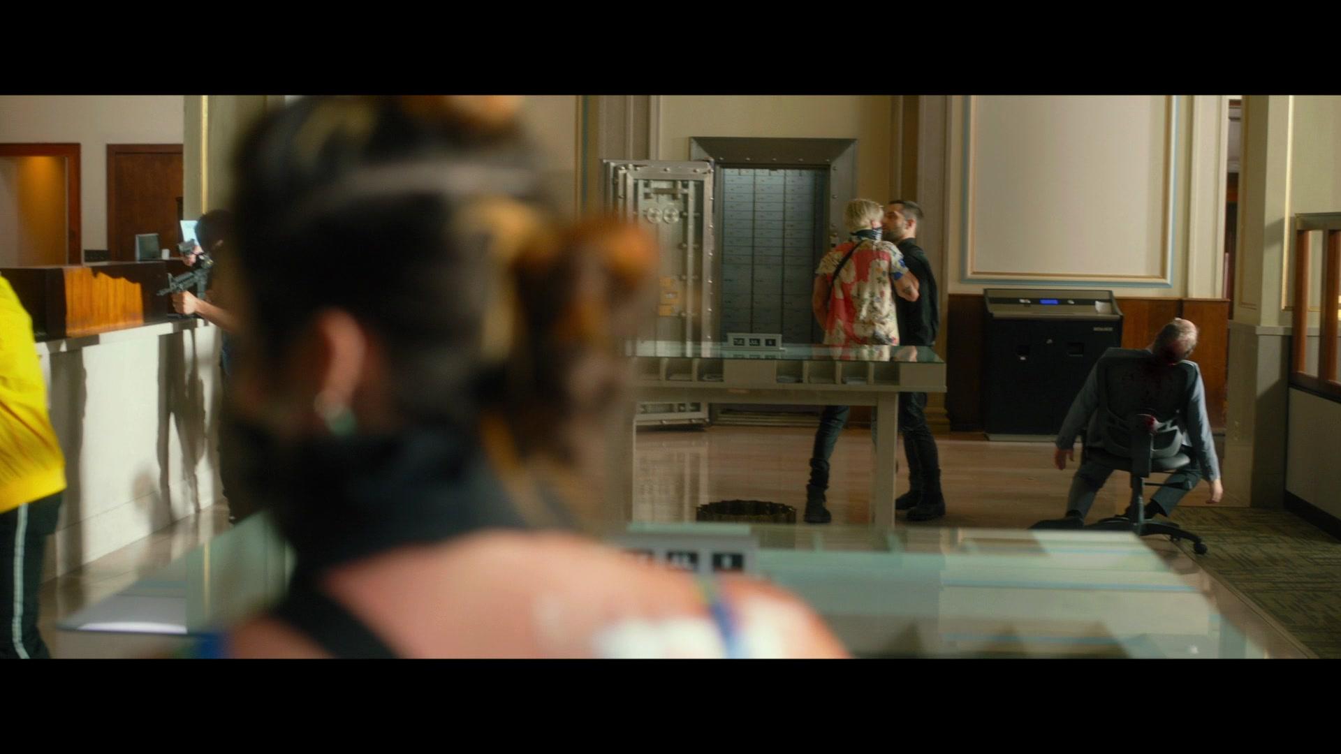 Infamous_2020_1080p_BTD_012258.jpg