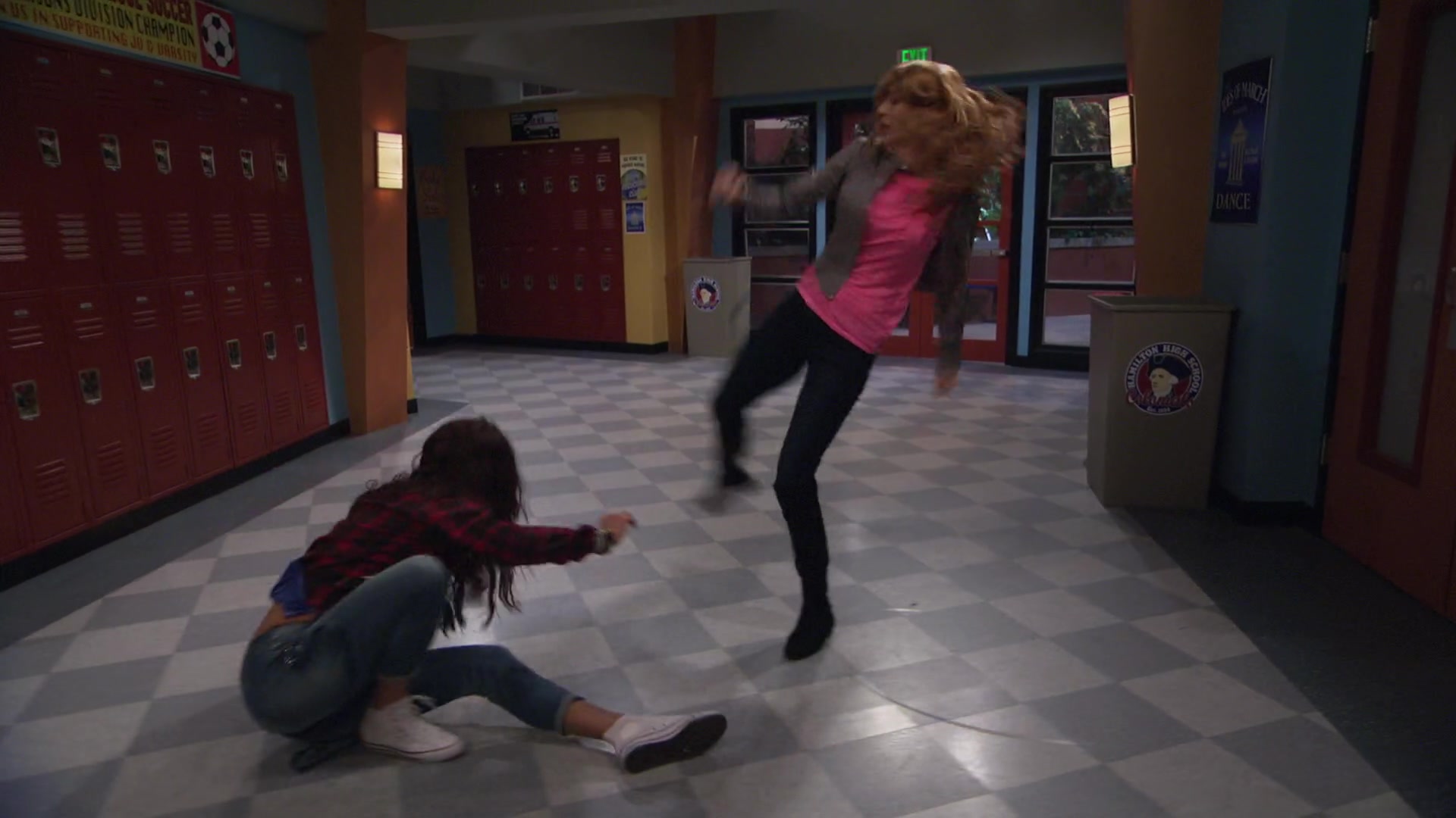 K_C_Undercover_S01E09_Spy_anoia_Will_Destroy_1080p_BTD_002573.jpg