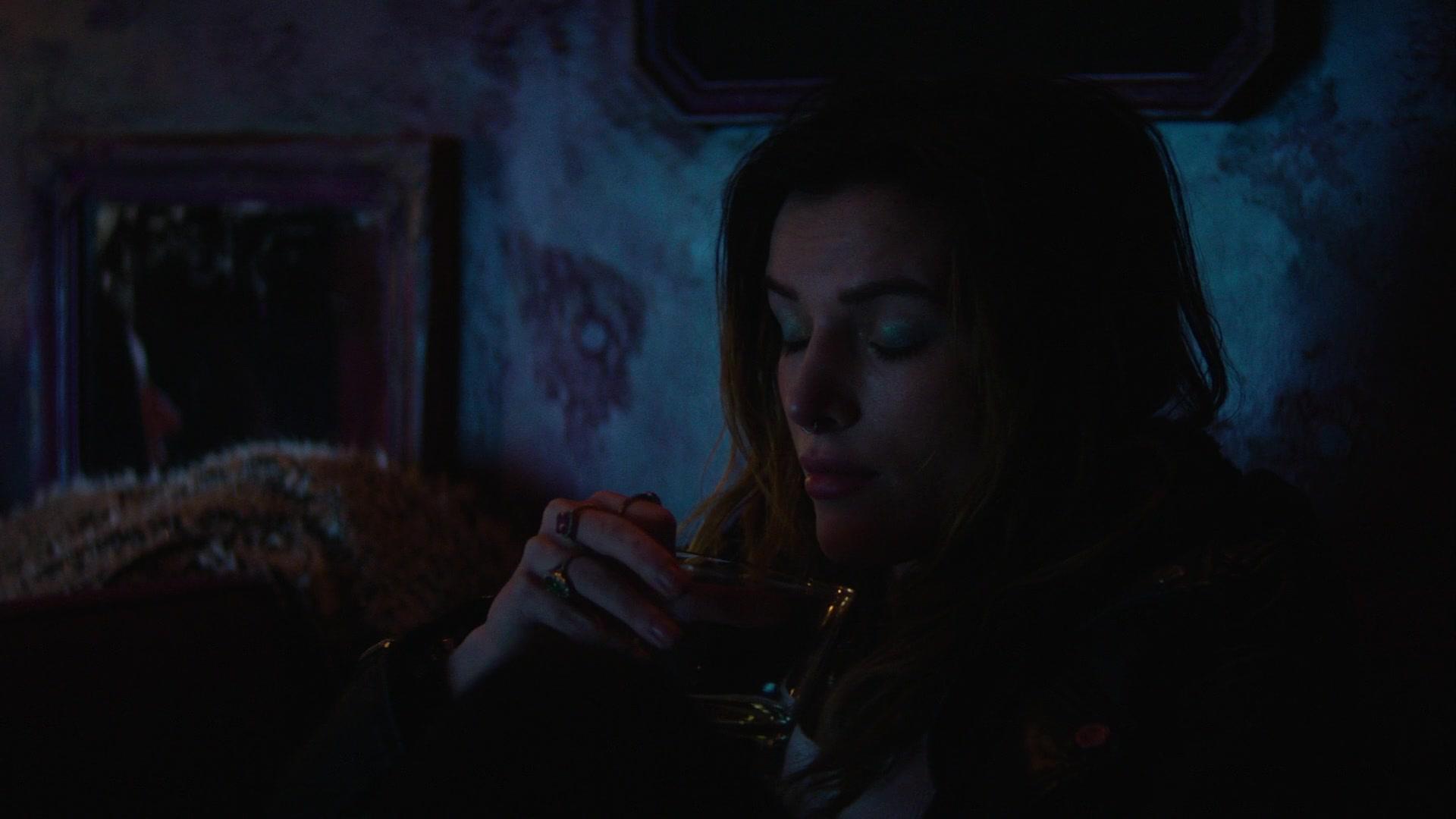 Paradise_City_2021_S01E01_1080p_BTD_002456.jpg
