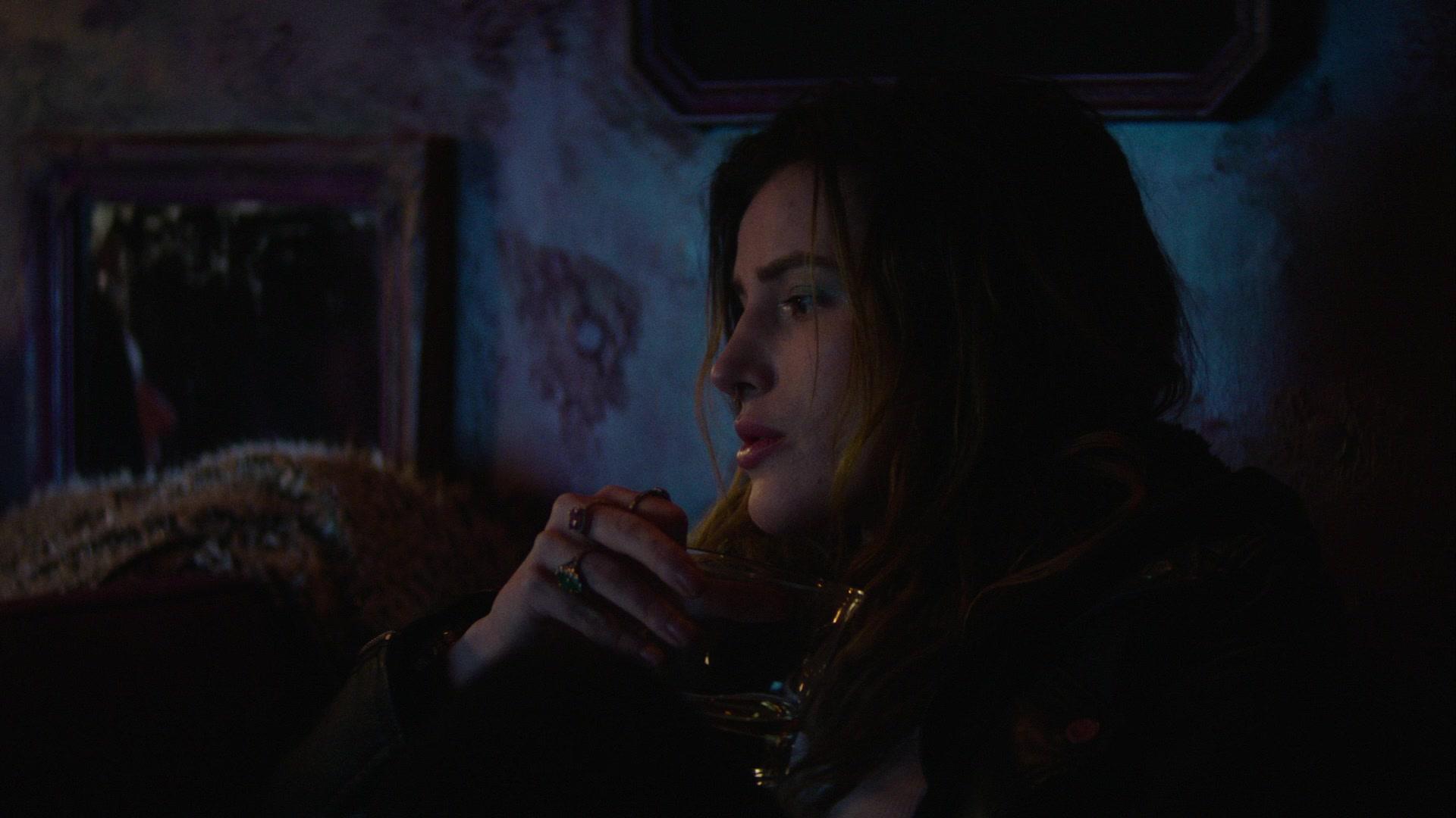Paradise_City_2021_S01E01_1080p_BTD_002461.jpg