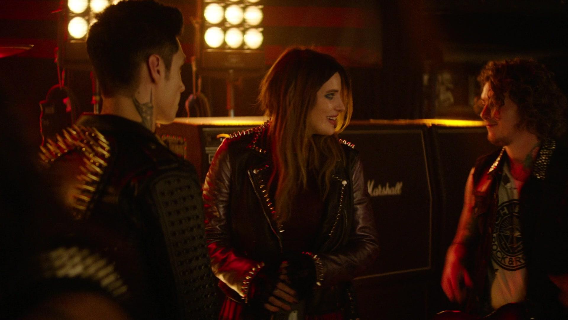 Paradise_City_2021_S01E01_1080p_BTD_004169.jpg
