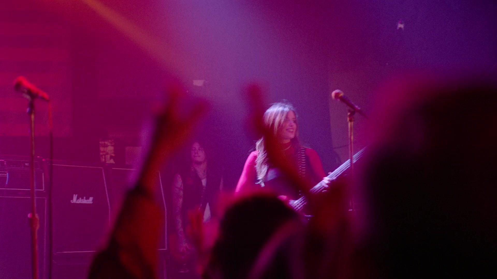 Paradise_City_2021_S01E01_1080p_BTD_004211.jpg