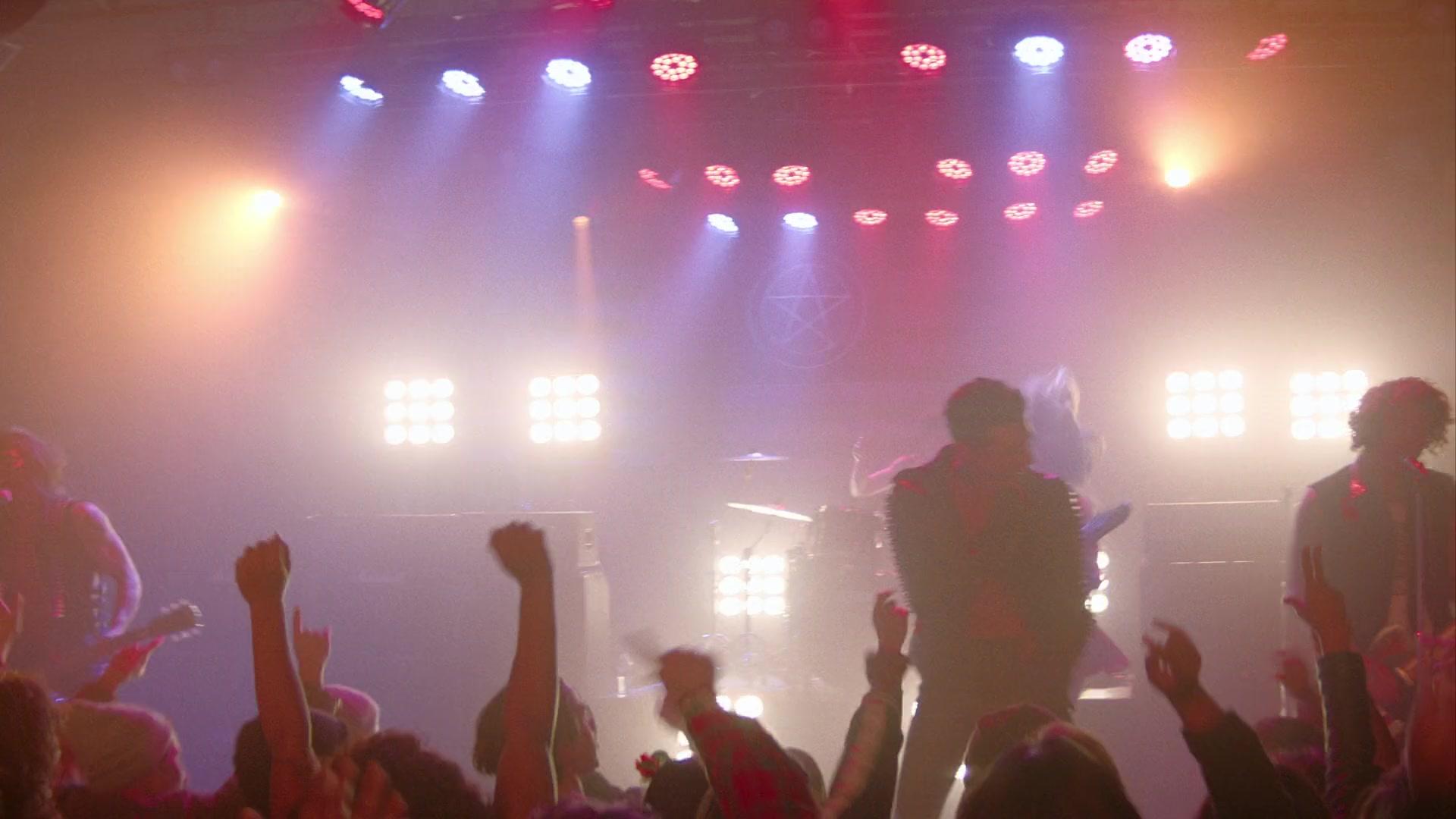 Paradise_City_2021_S01E01_1080p_BTD_004317.jpg