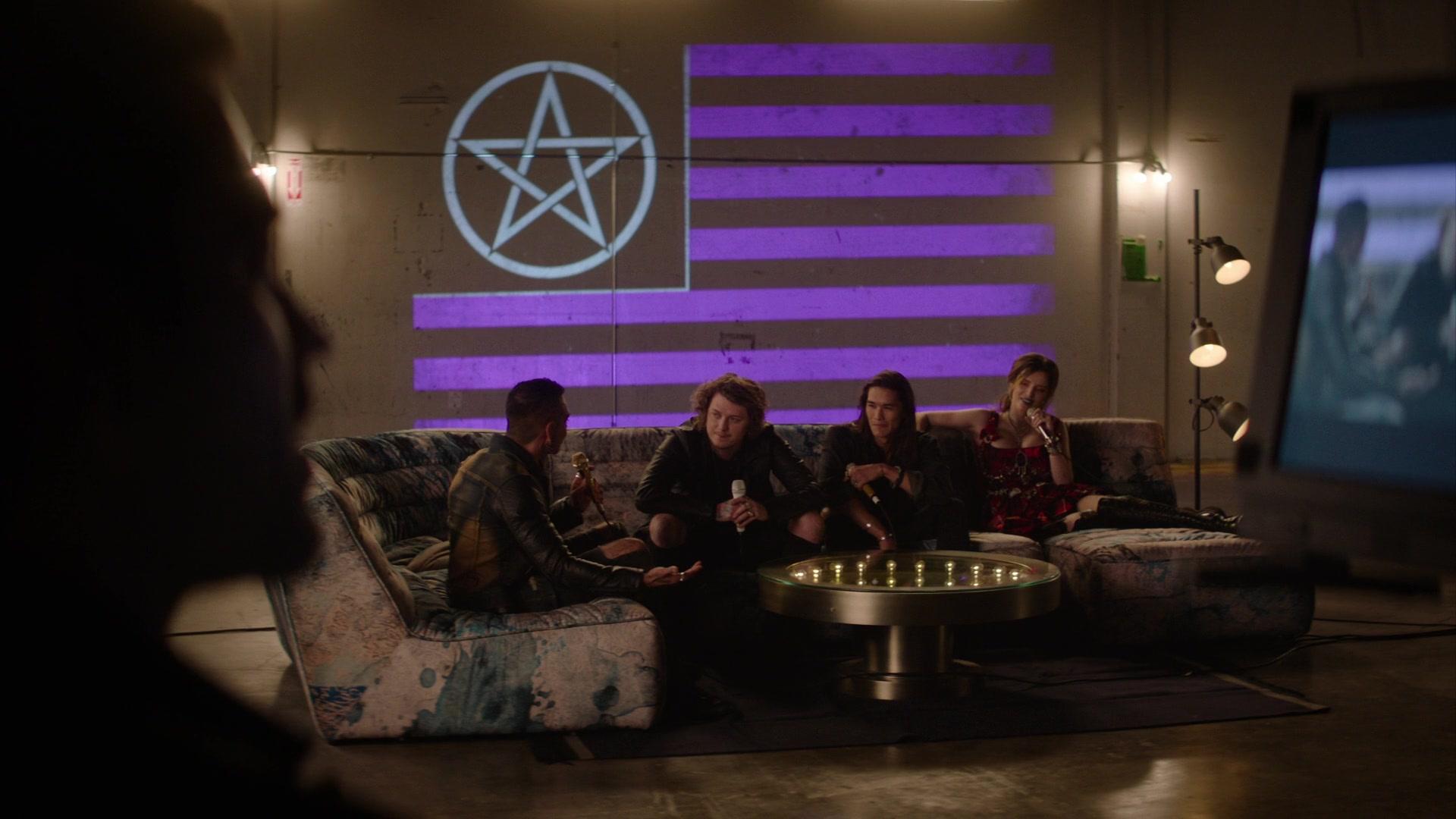 Paradise_City_2021_S01E02_1080p_BTD_004330.jpg