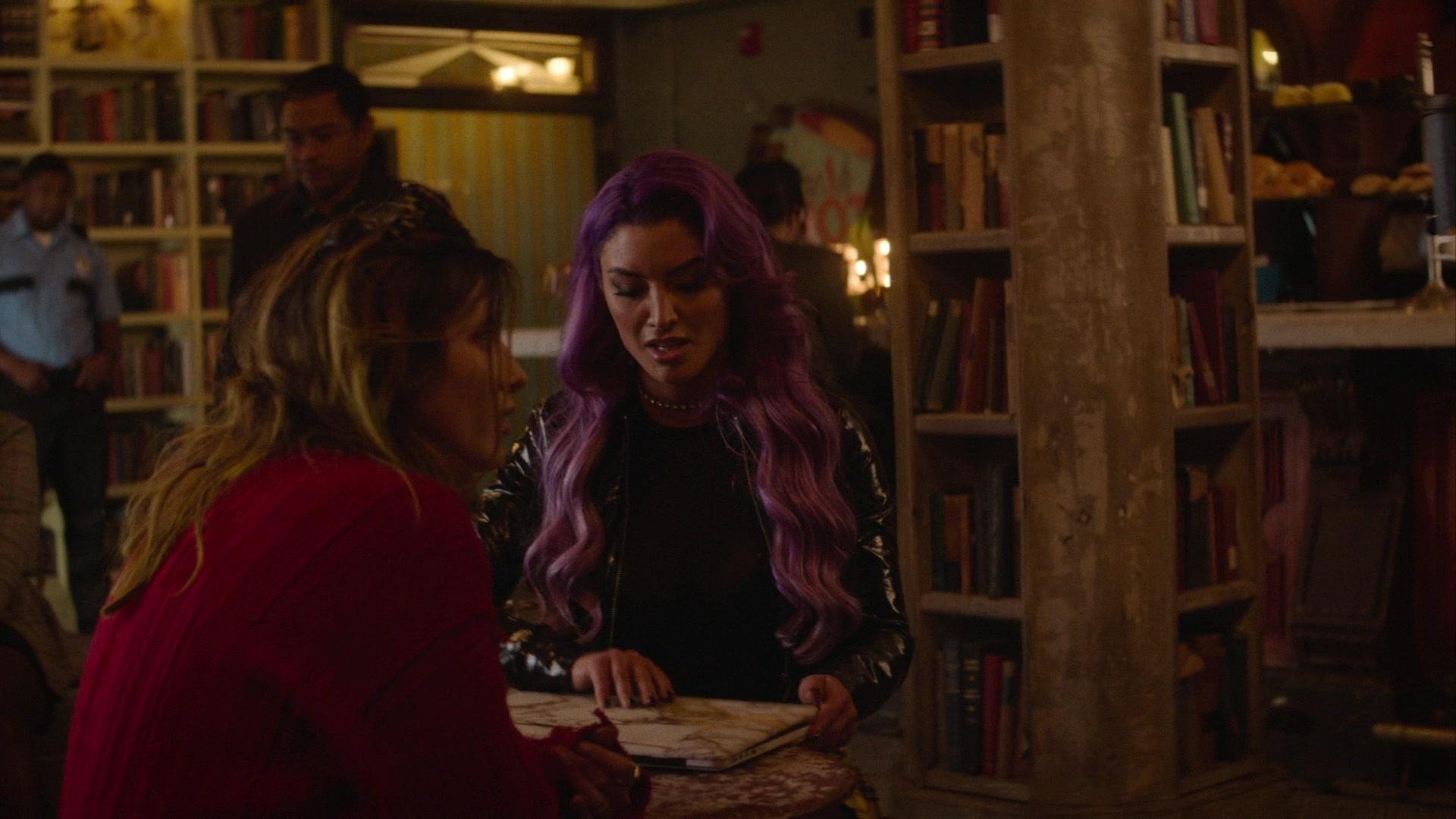 Paradise_City_2021_S01E03_1080p_BTD_001094.jpg