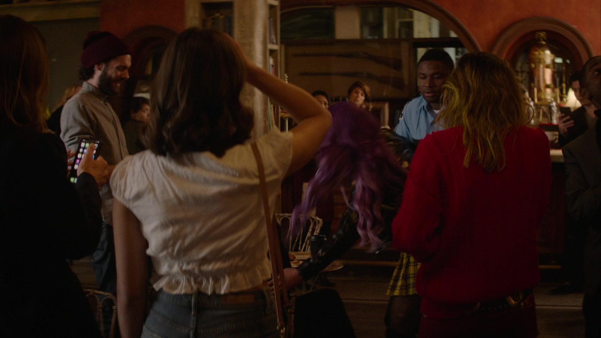 Paradise_City_2021_S01E03_1080p_BTD_001303.jpg