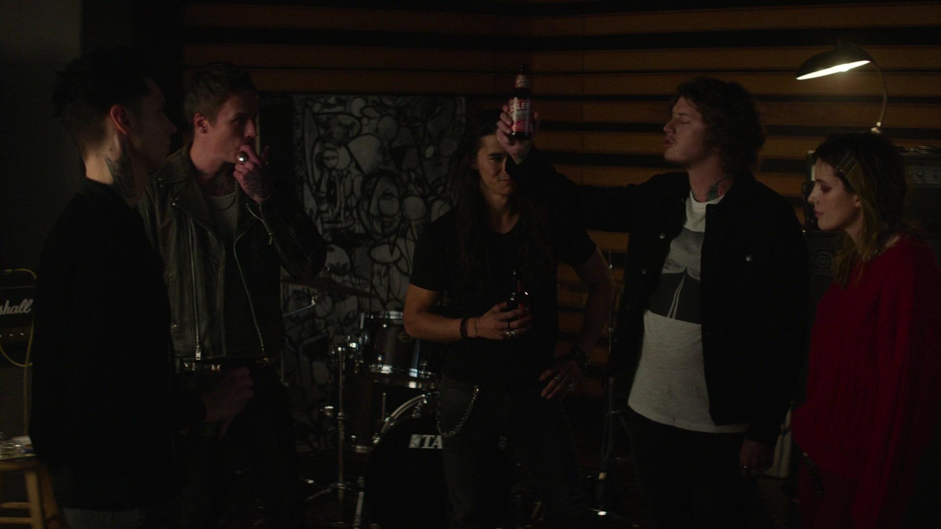 Paradise_City_2021_S01E03_1080p_BTD_004153.jpg