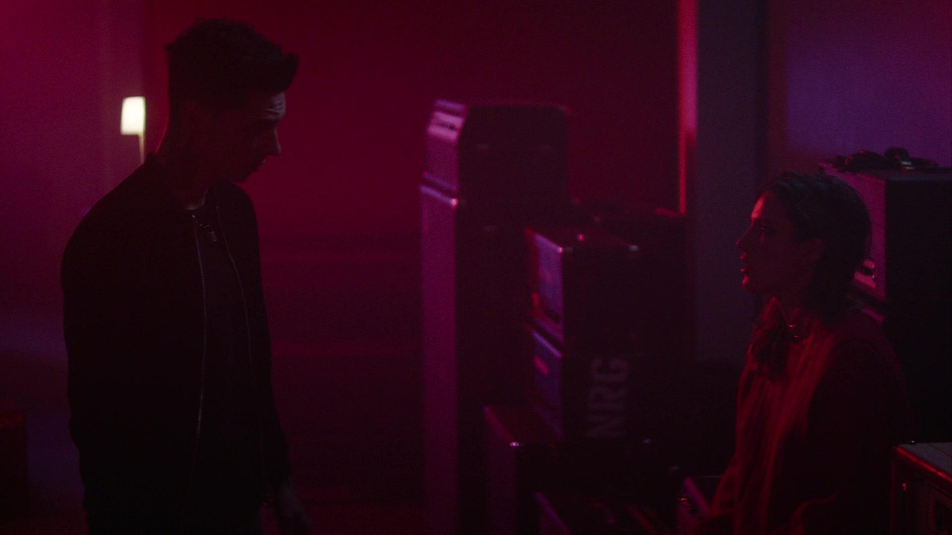 Paradise_City_2021_S01E03_1080p_BTD_004226.jpg