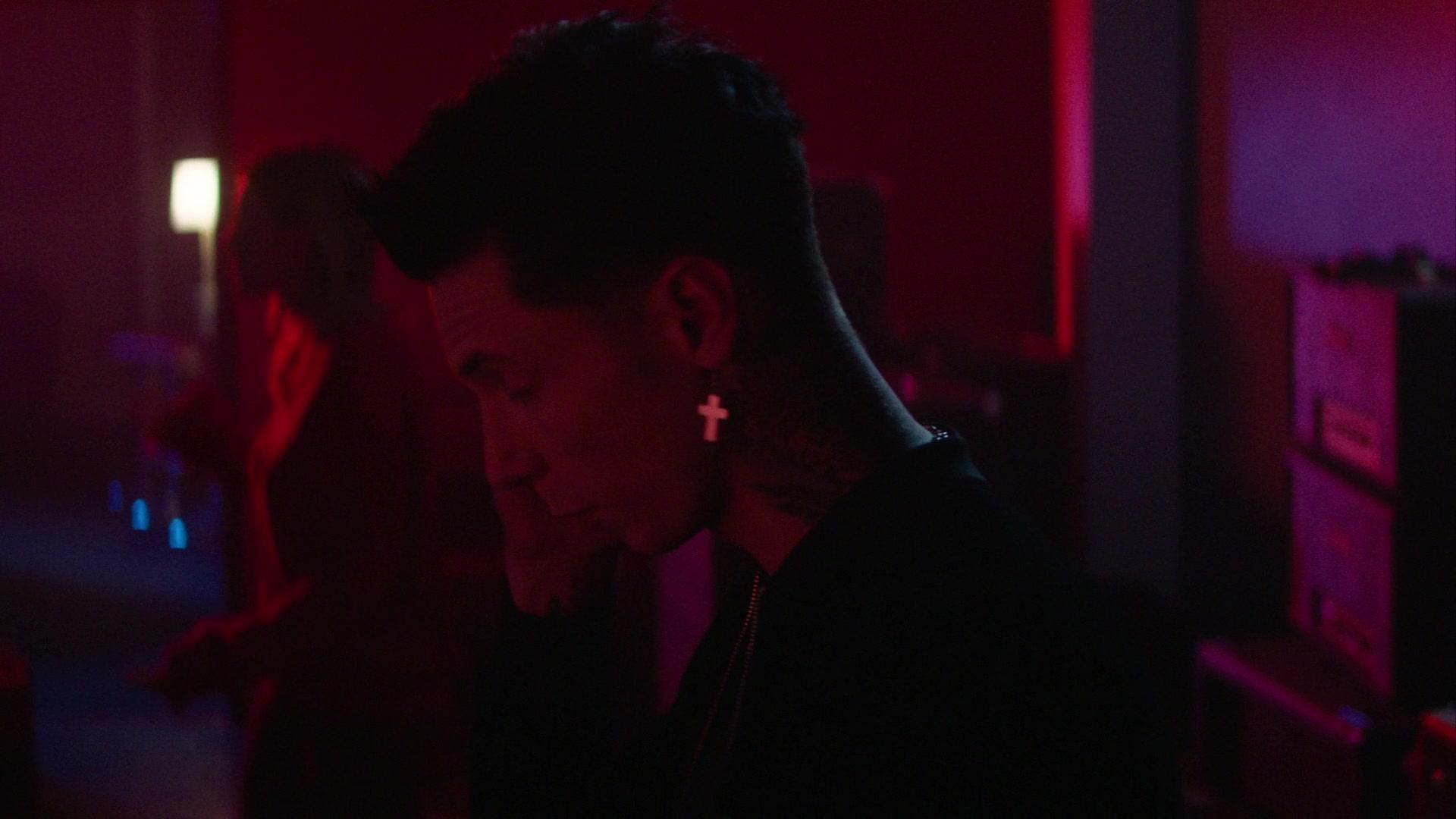 Paradise_City_2021_S01E03_1080p_BTD_004442.jpg