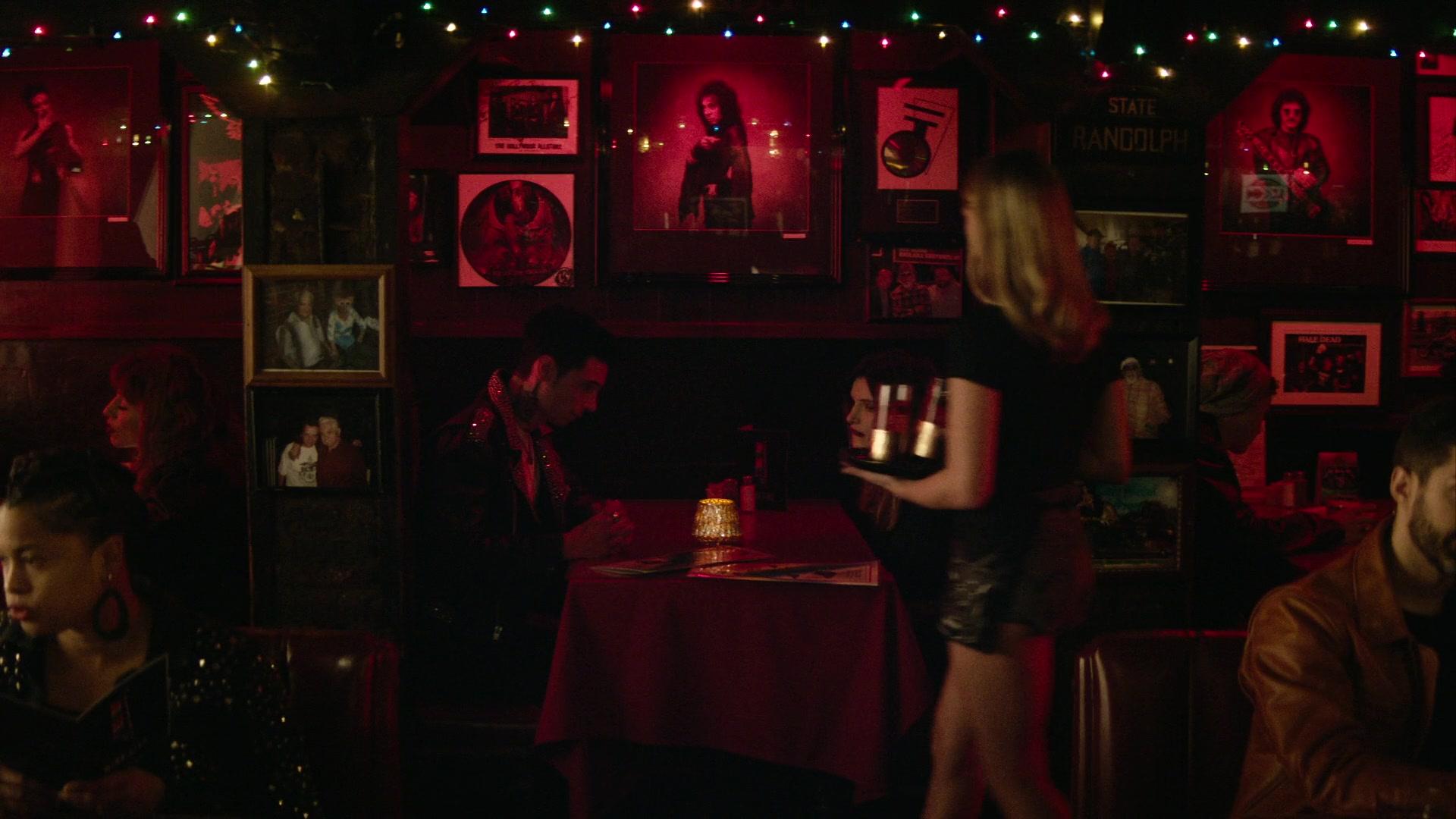 Paradise_City_2021_S01E05_1080p_BTD_001983.jpg