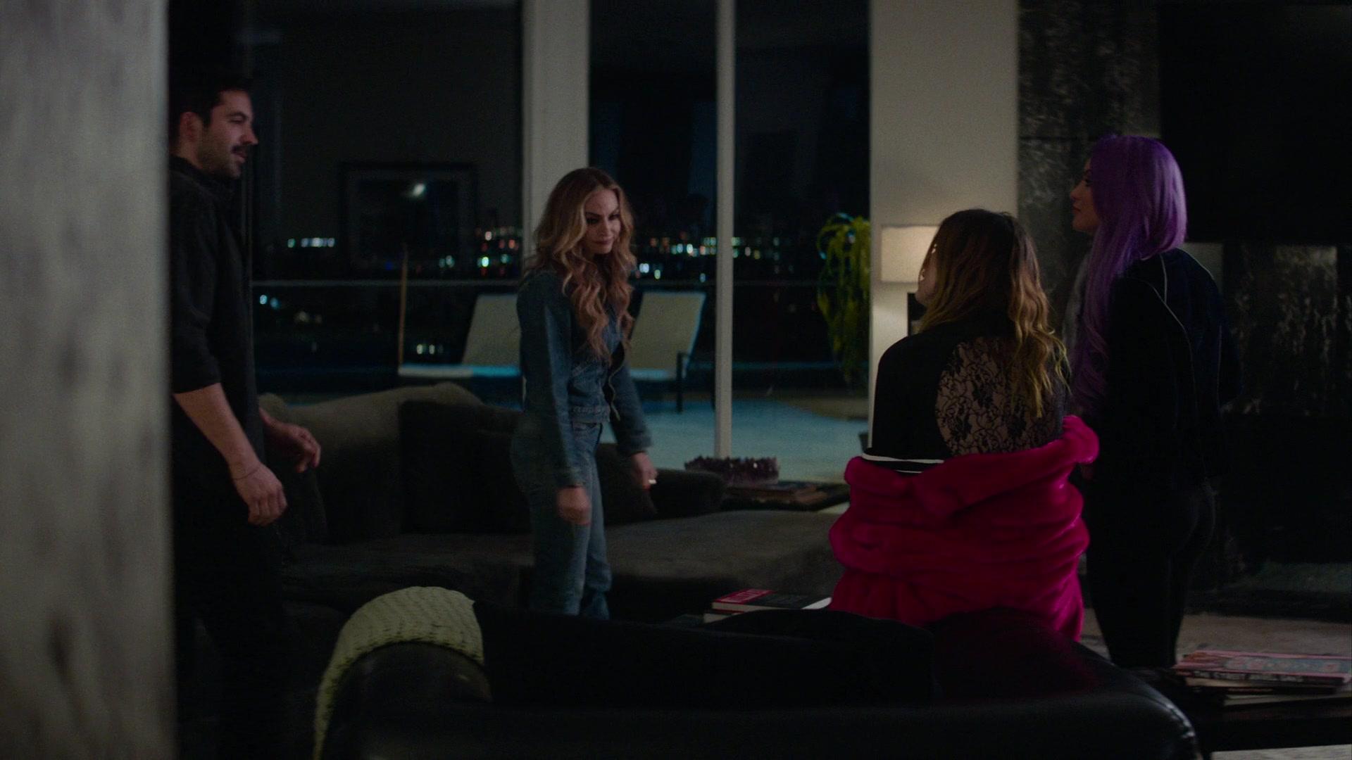 Paradise_City_2021_S01E06_1080p_BTD_001321.jpg