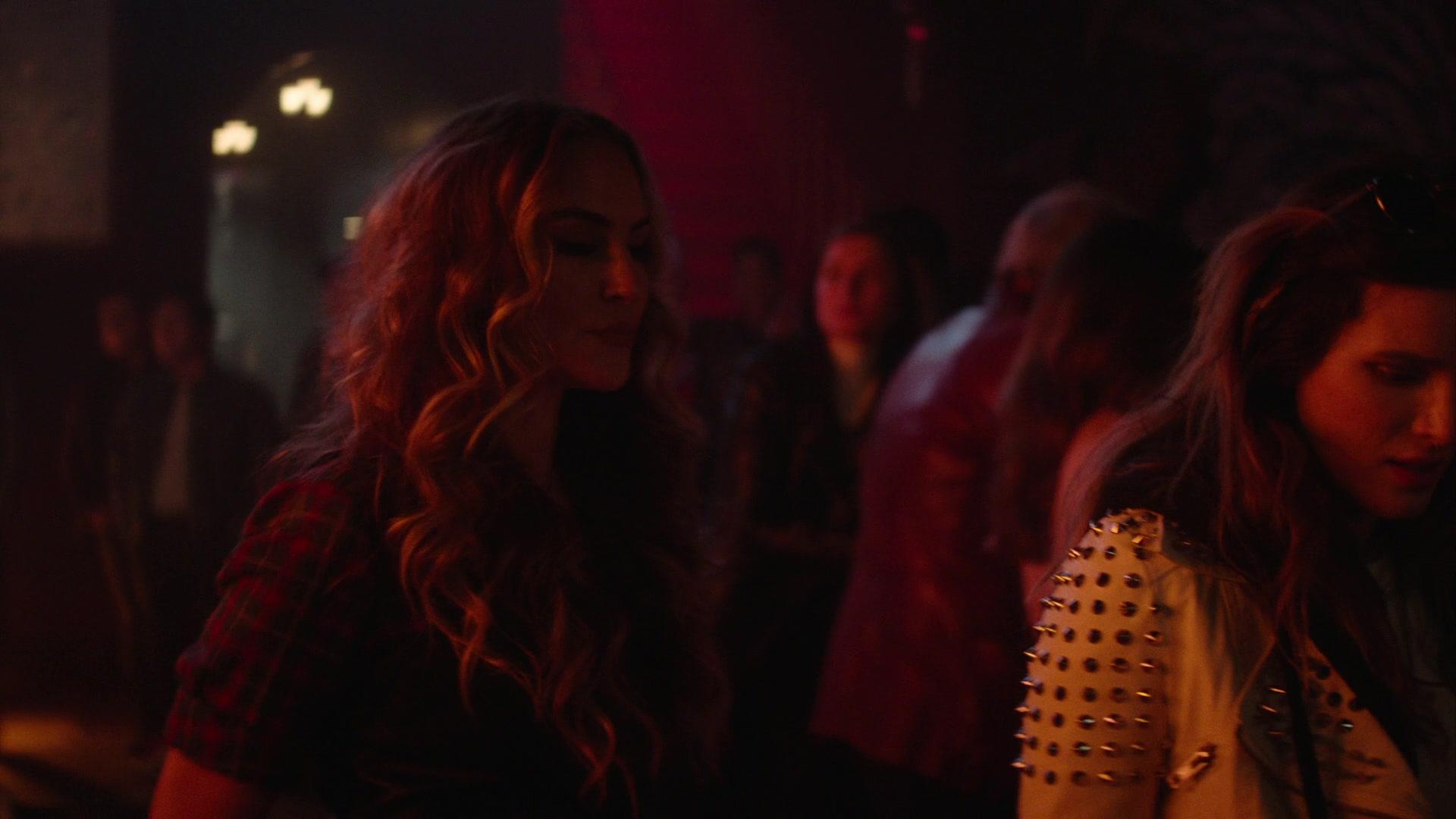 Paradise_City_2021_S01E07_1080p_BTD_003730.jpg