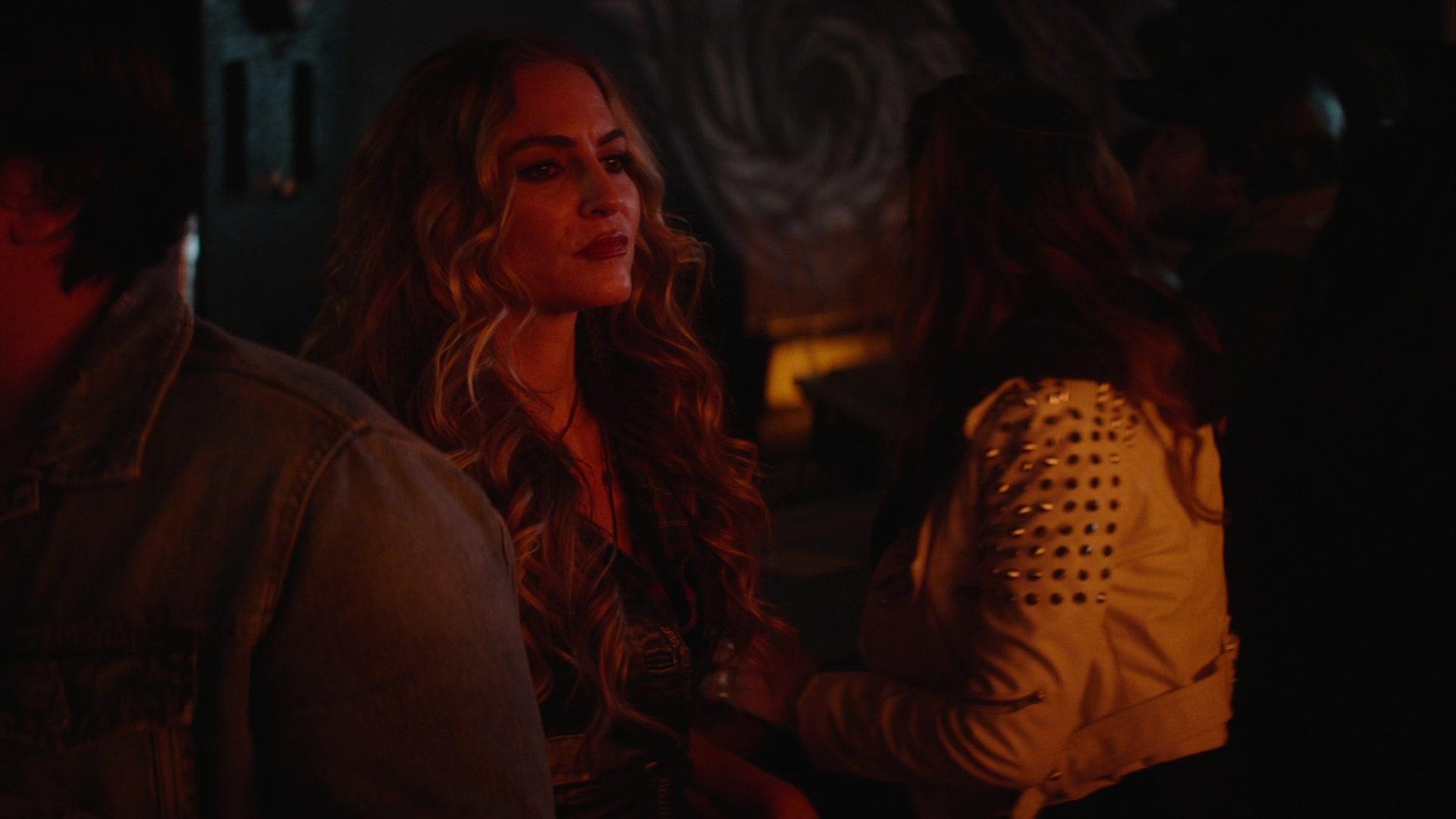 Paradise_City_2021_S01E07_1080p_BTD_003830.jpg