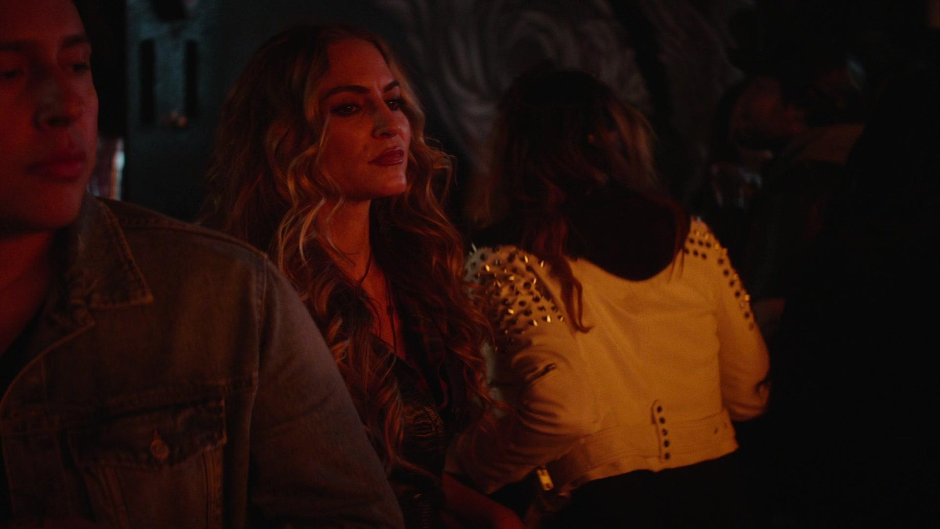 Paradise_City_2021_S01E07_1080p_BTD_003832.jpg