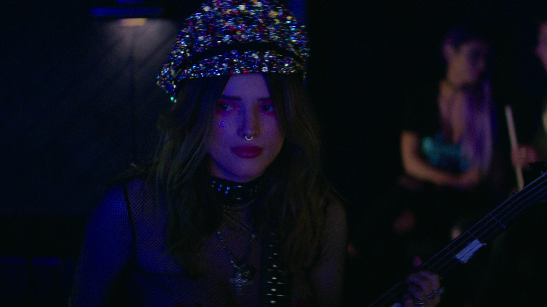 Paradise_City_2021_S01E08_1080p_BTD_001534.jpg
