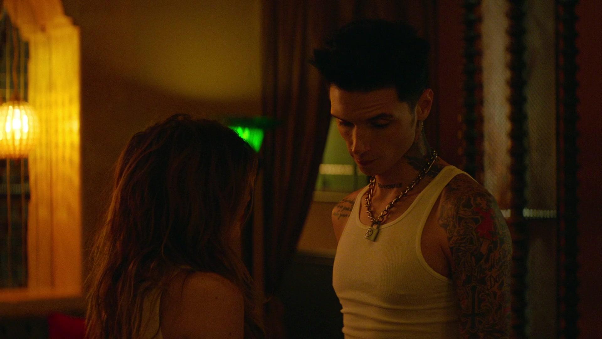 Paradise_City_2021_S01E08_1080p_BTD_002837.jpg