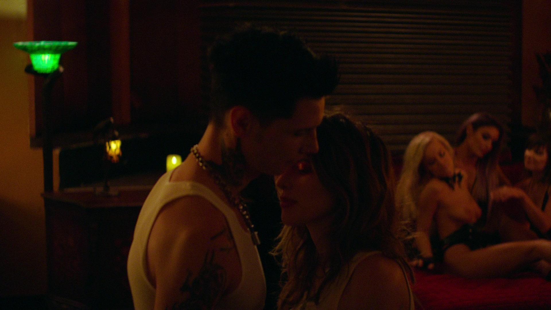Paradise_City_2021_S01E08_1080p_BTD_002912.jpg