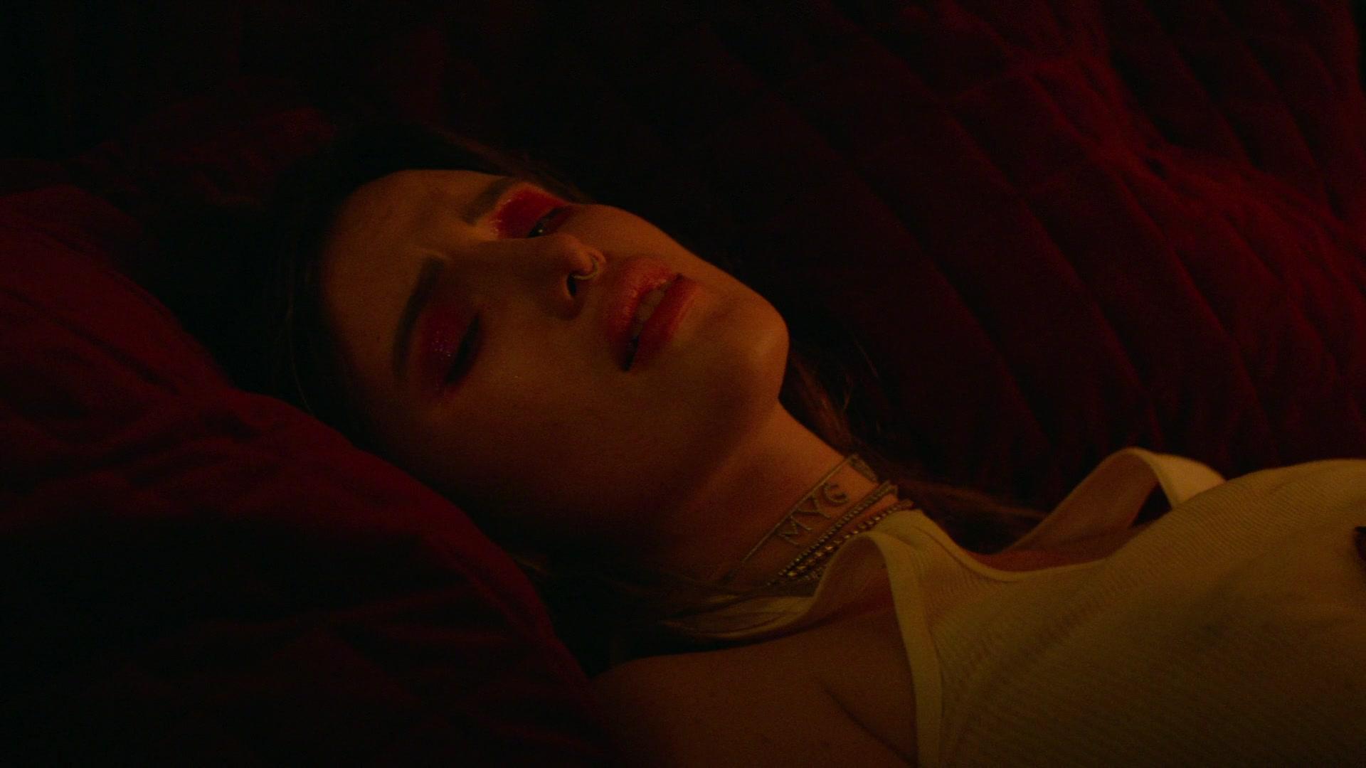 Paradise_City_2021_S01E08_1080p_BTD_003597.jpg