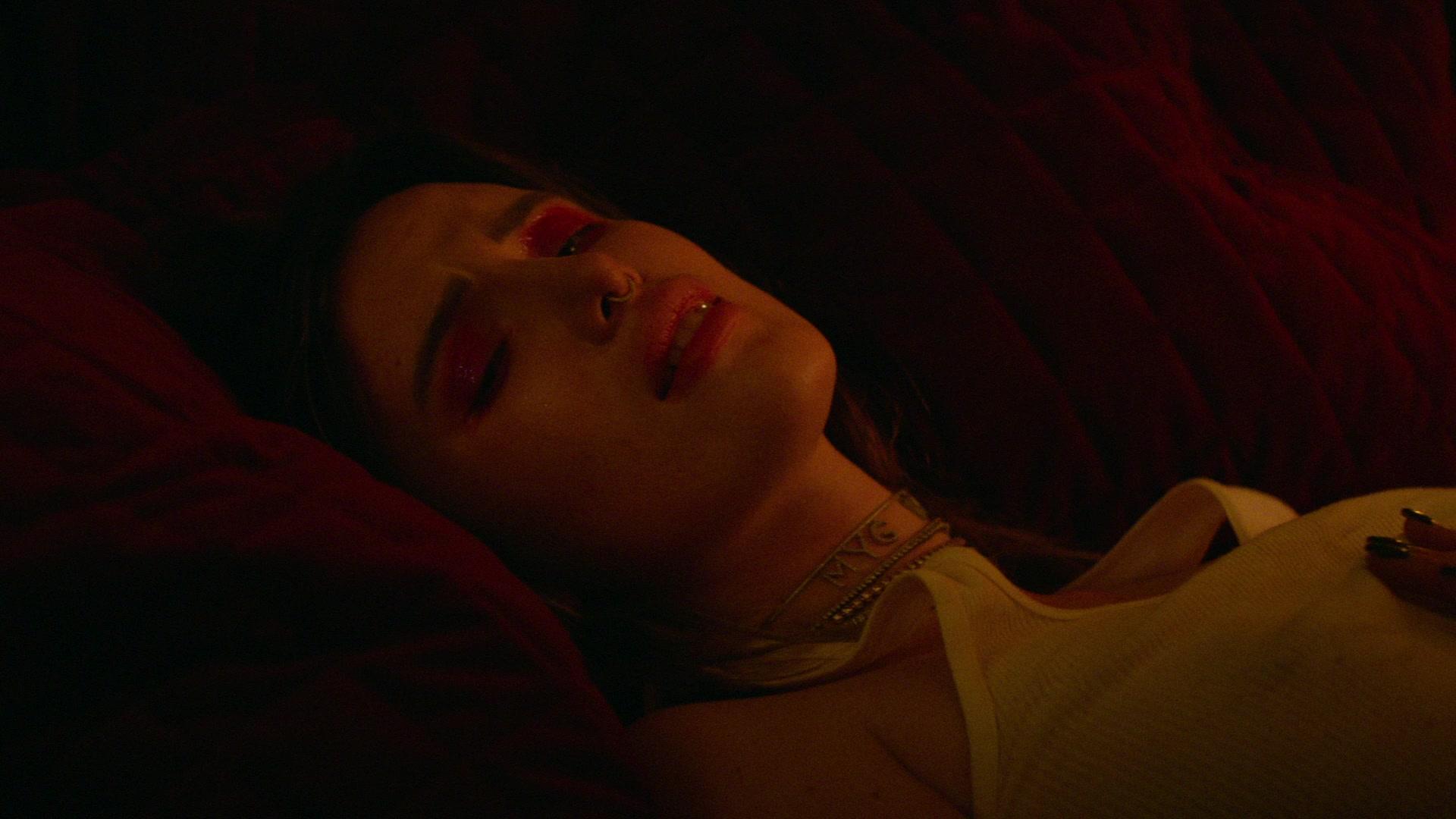 Paradise_City_2021_S01E08_1080p_BTD_003598.jpg