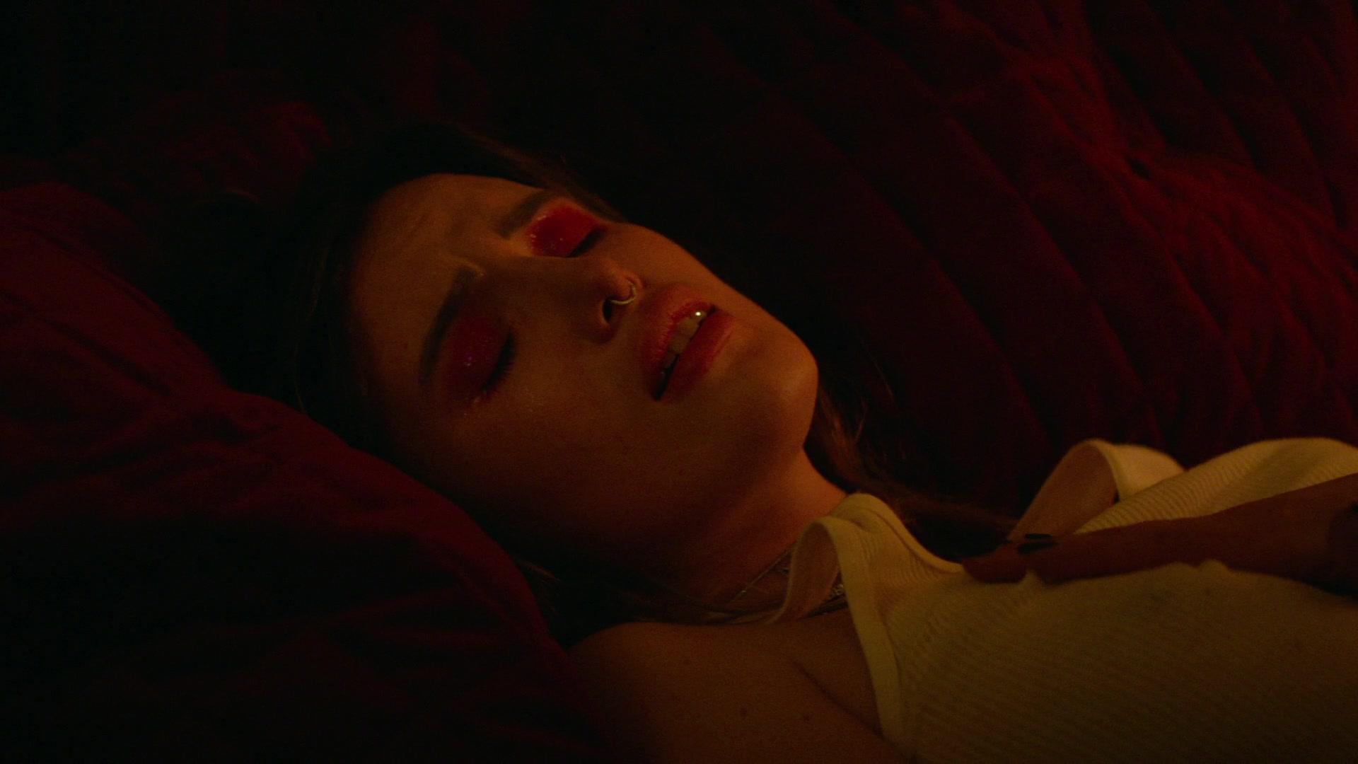 Paradise_City_2021_S01E08_1080p_BTD_003602.jpg