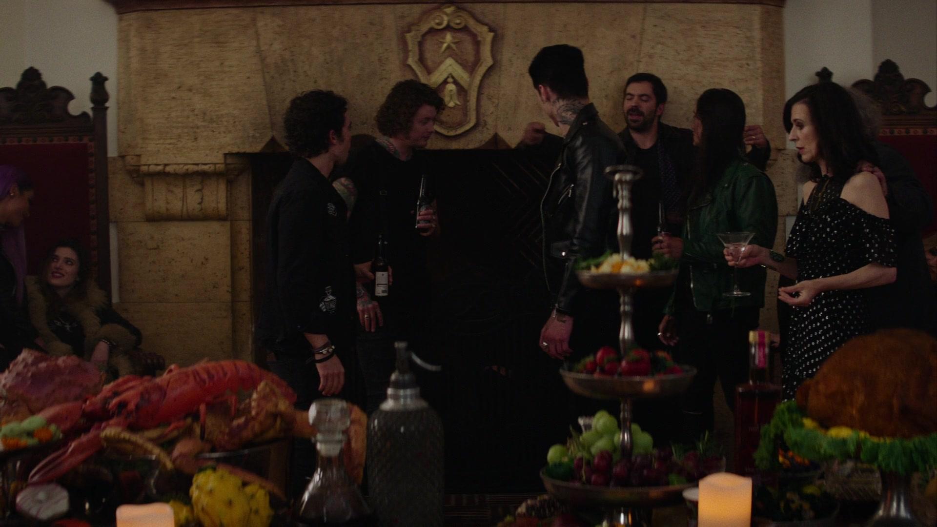Paradise_City_2021_S01E08_1080p_BTD_005039.jpg