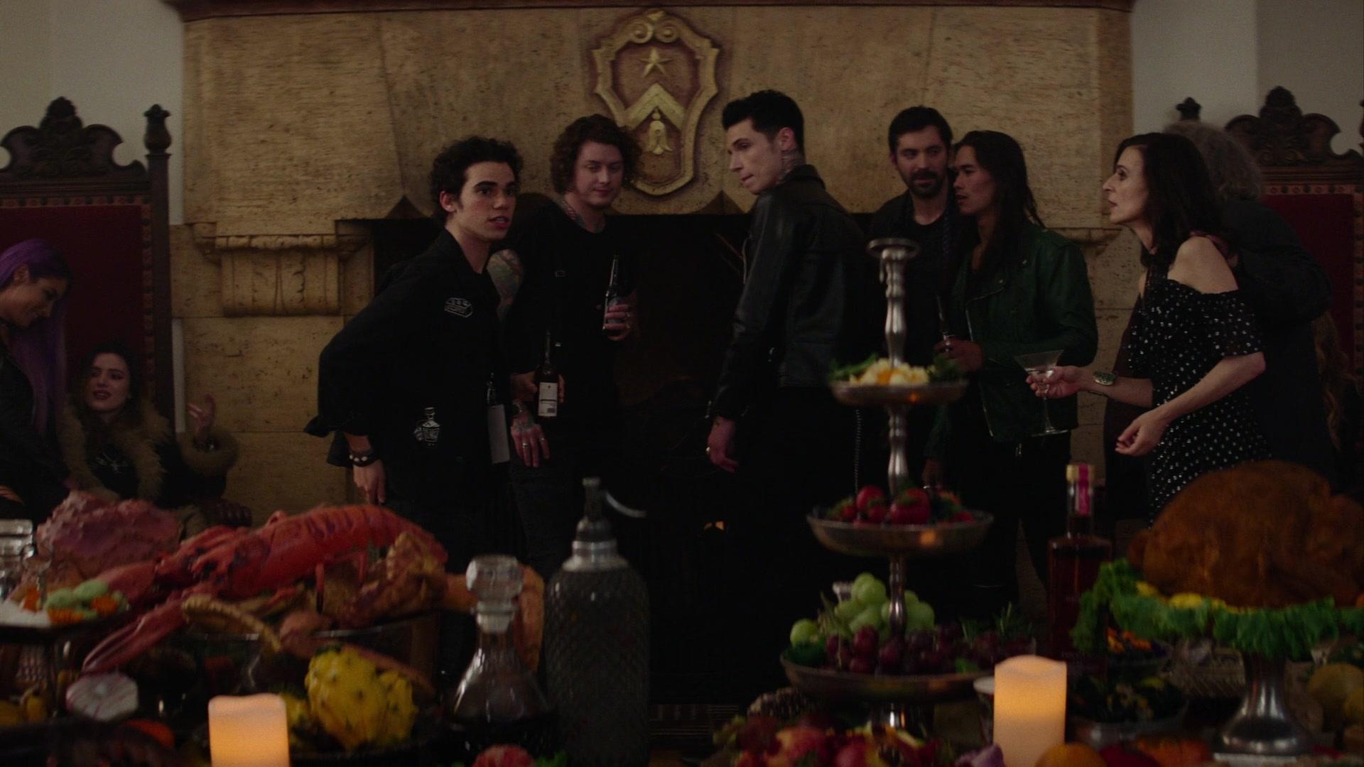 Paradise_City_2021_S01E08_1080p_BTD_005045.jpg
