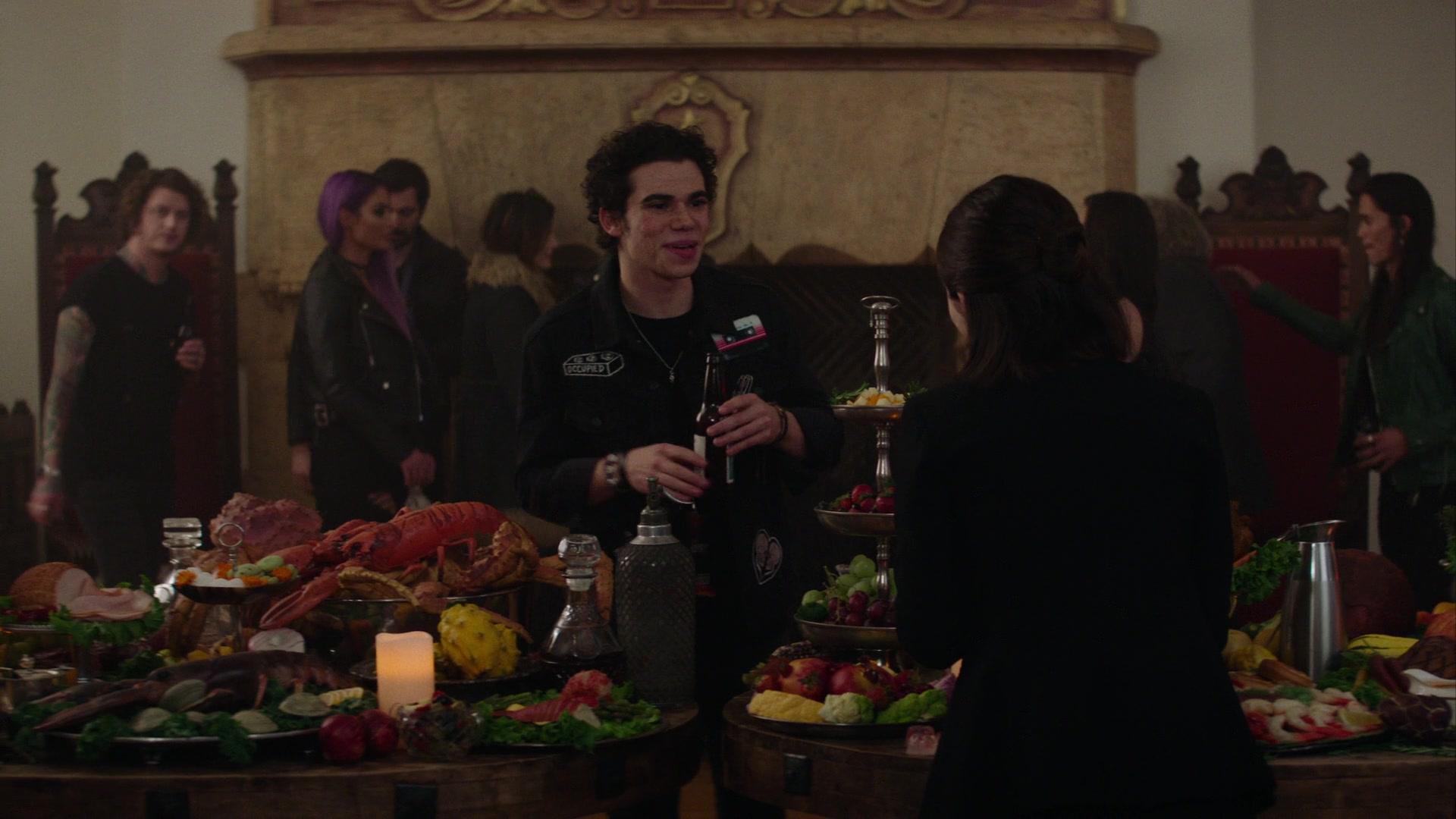 Paradise_City_2021_S01E08_1080p_BTD_005075.jpg