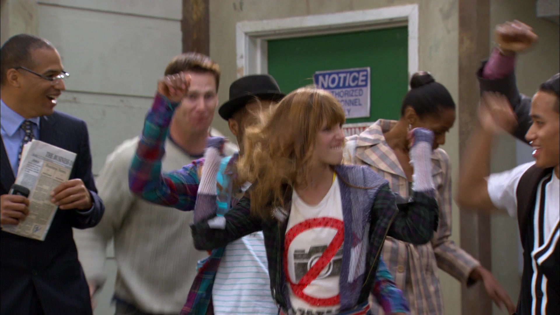 Shake_It_Up_S01E01_1080p_BTD_000152.jpg