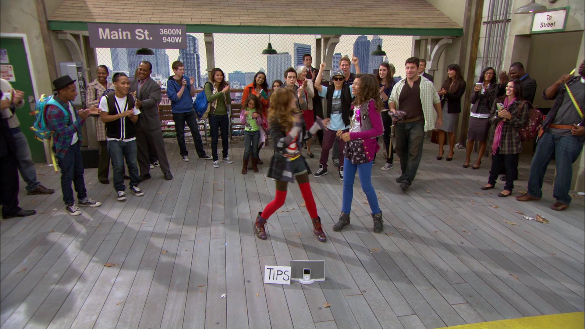 Shake_It_Up_S01E01_1080p_BTD_000179.jpg