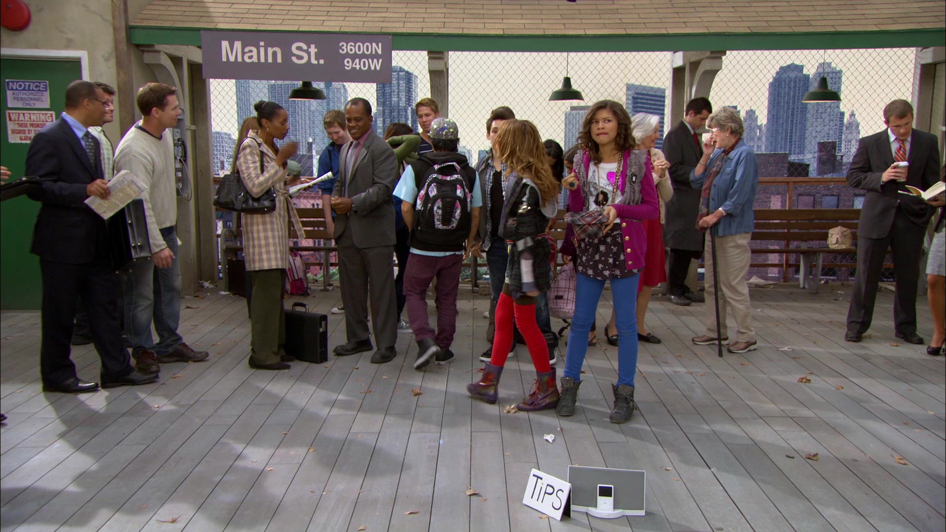 Shake_It_Up_S01E01_1080p_BTD_000196.jpg