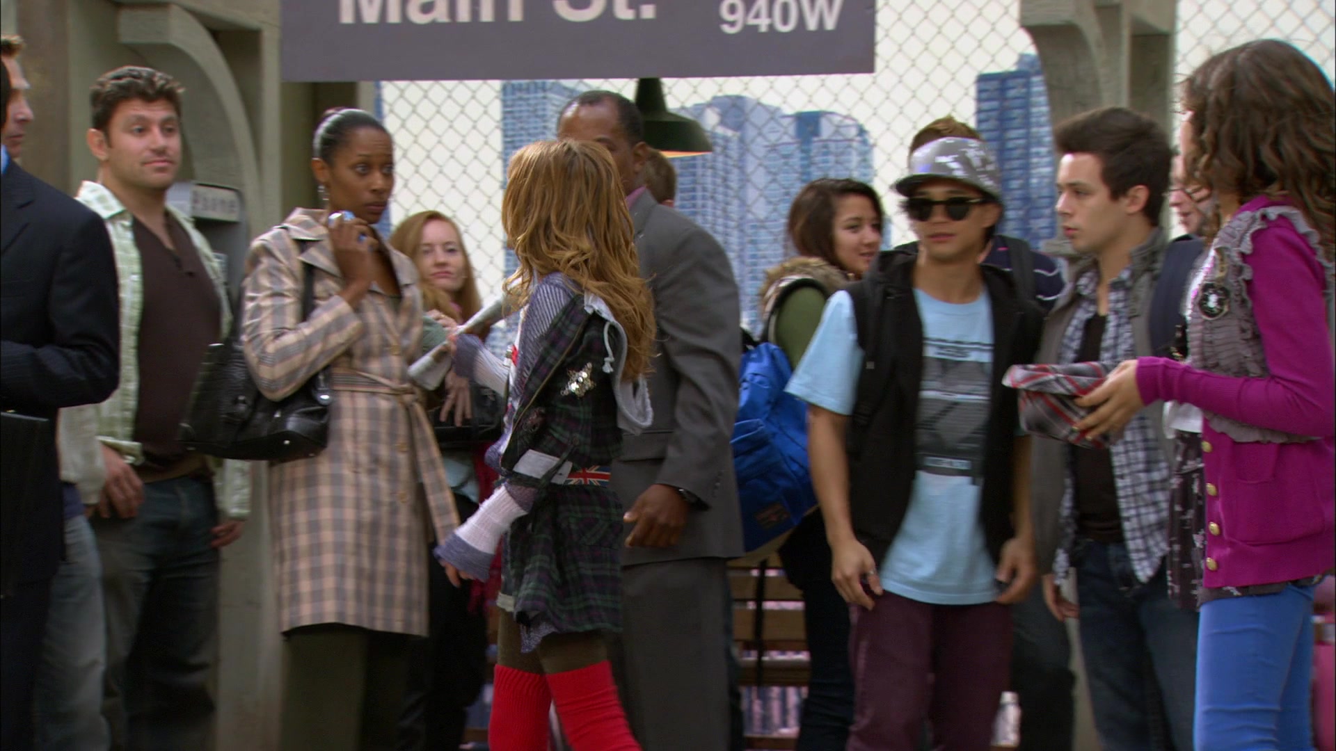 Shake_It_Up_S01E01_1080p_BTD_000201.jpg