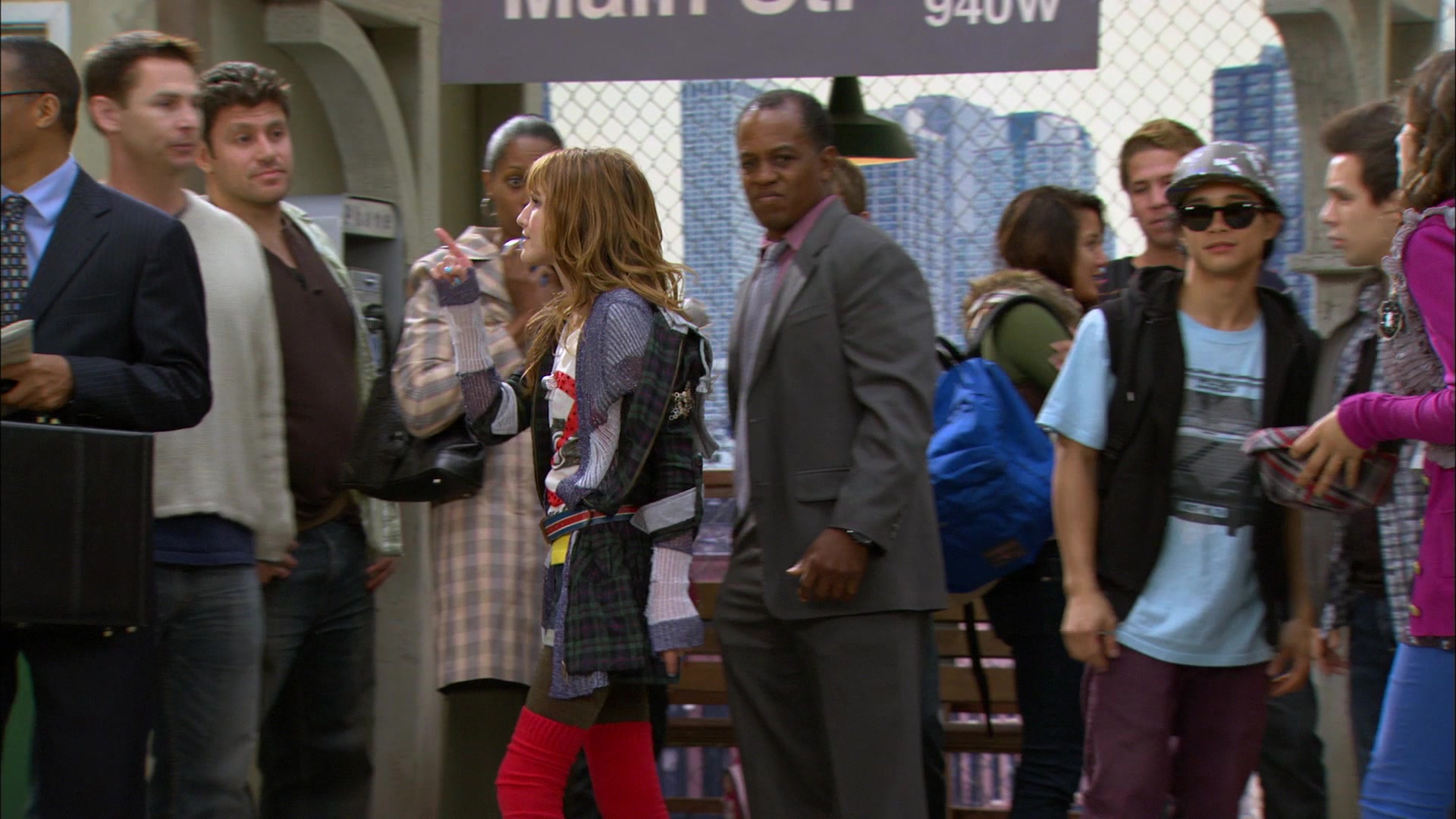 Shake_It_Up_S01E01_1080p_BTD_000202.jpg