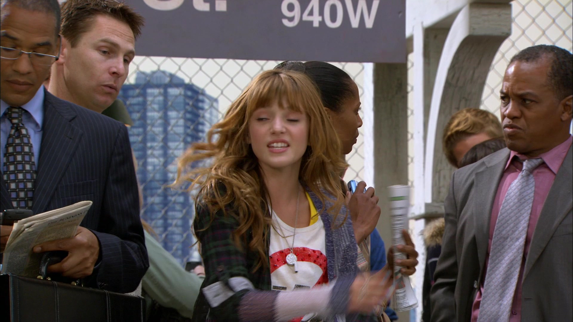 Shake_It_Up_S01E01_1080p_BTD_000209.jpg