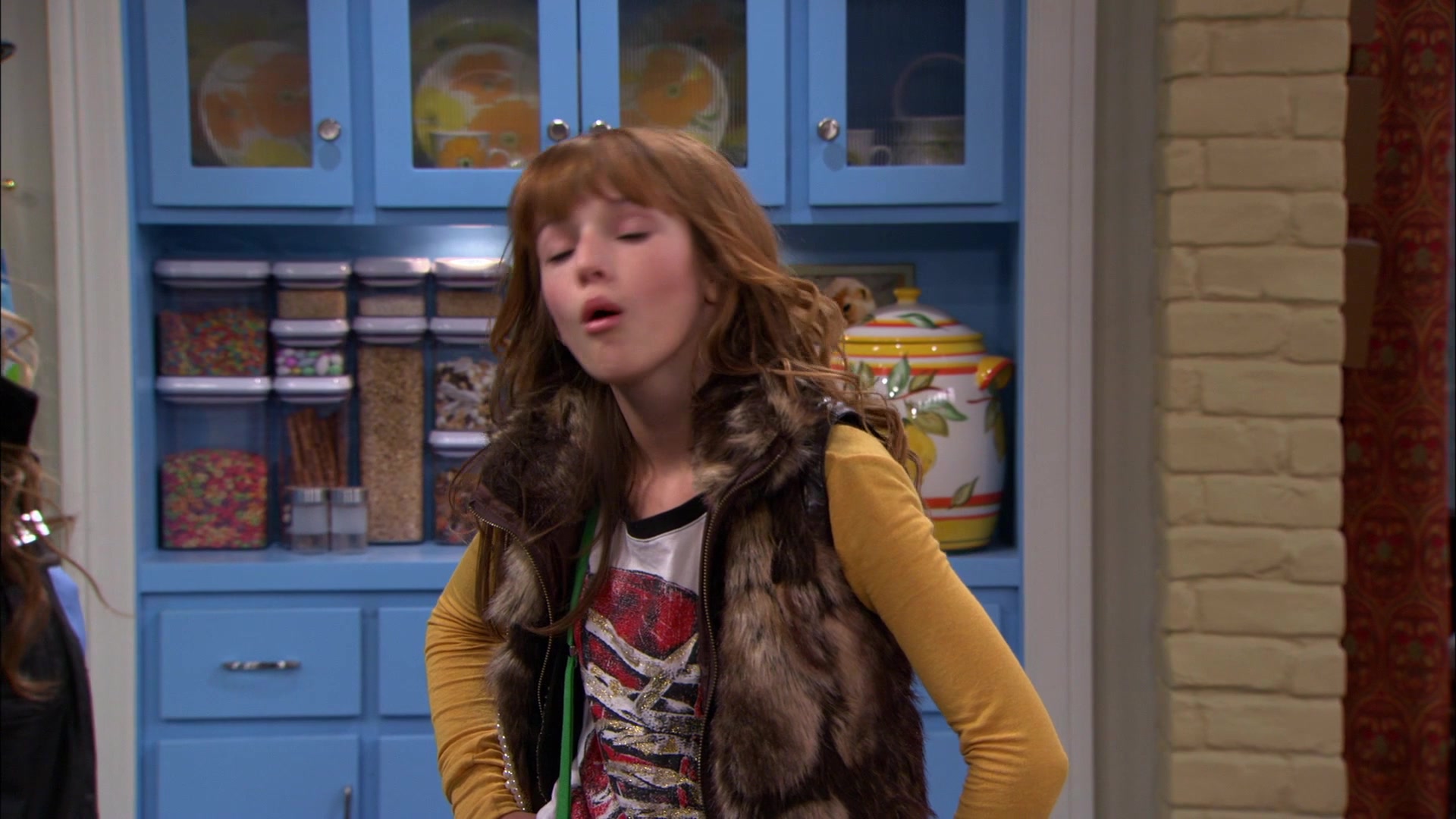 Shake_It_Up_S01E01_1080p_BTD_000489.jpg