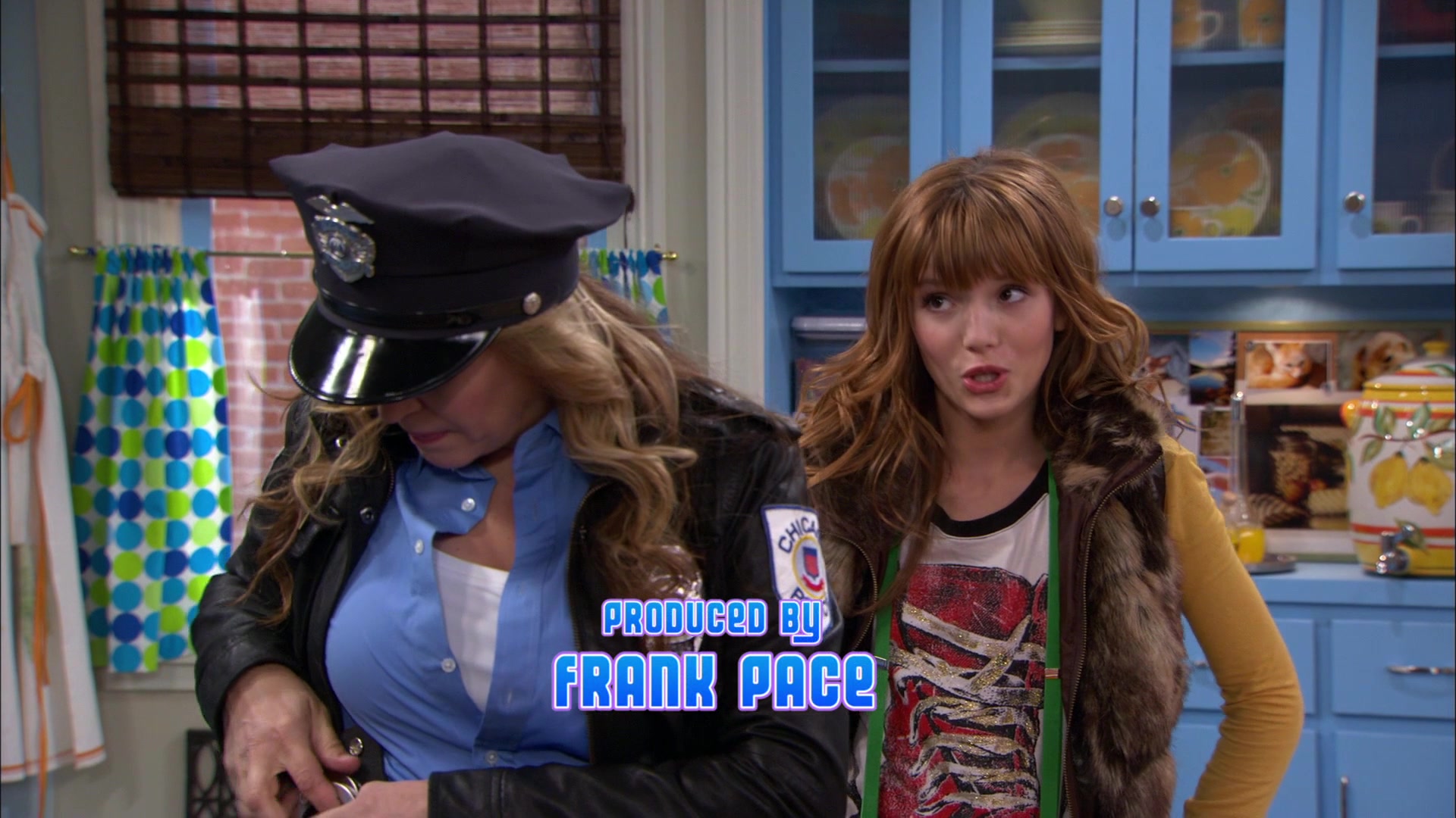 Shake_It_Up_S01E01_1080p_BTD_000504.jpg