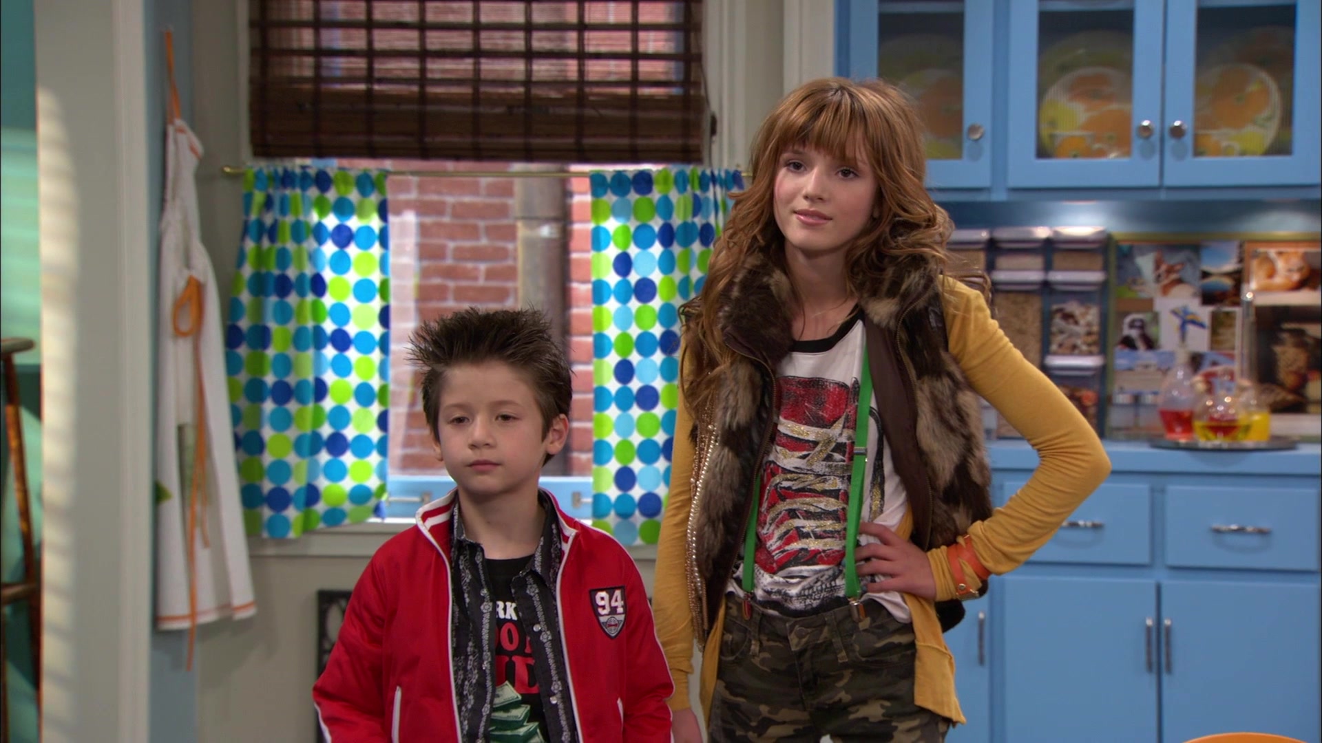 Shake_It_Up_S01E01_1080p_BTD_000557.jpg