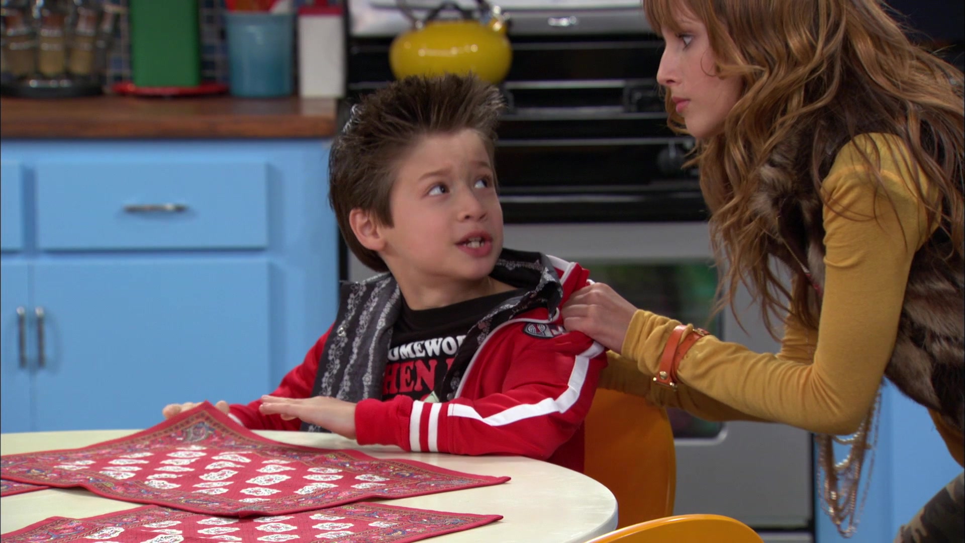 Shake_It_Up_S01E01_1080p_BTD_000657.jpg