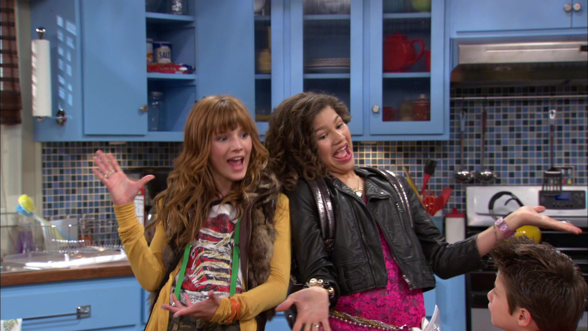 Shake_It_Up_S01E01_1080p_BTD_000748.jpg