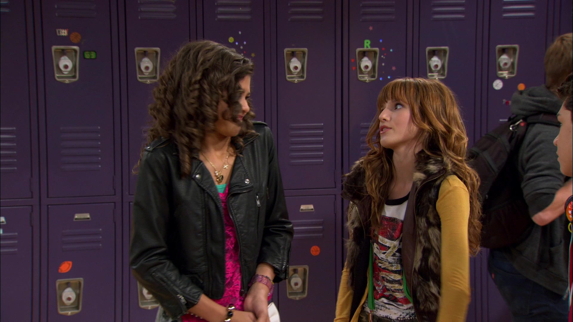 Shake_It_Up_S01E01_1080p_BTD_000826.jpg Shake_It_Up_S01E01_1080p_BTD_000826.jpg