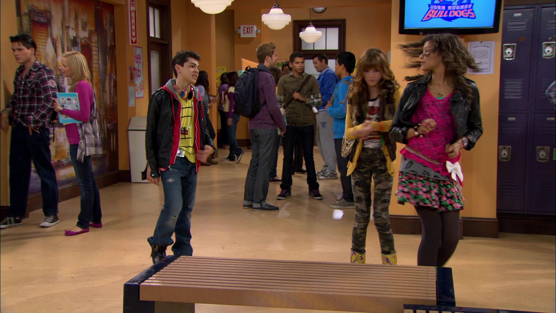 Shake_It_Up_S01E01_1080p_BTD_000862.jpg Shake_It_Up_S01E01_1080p_BTD_000862.jpg