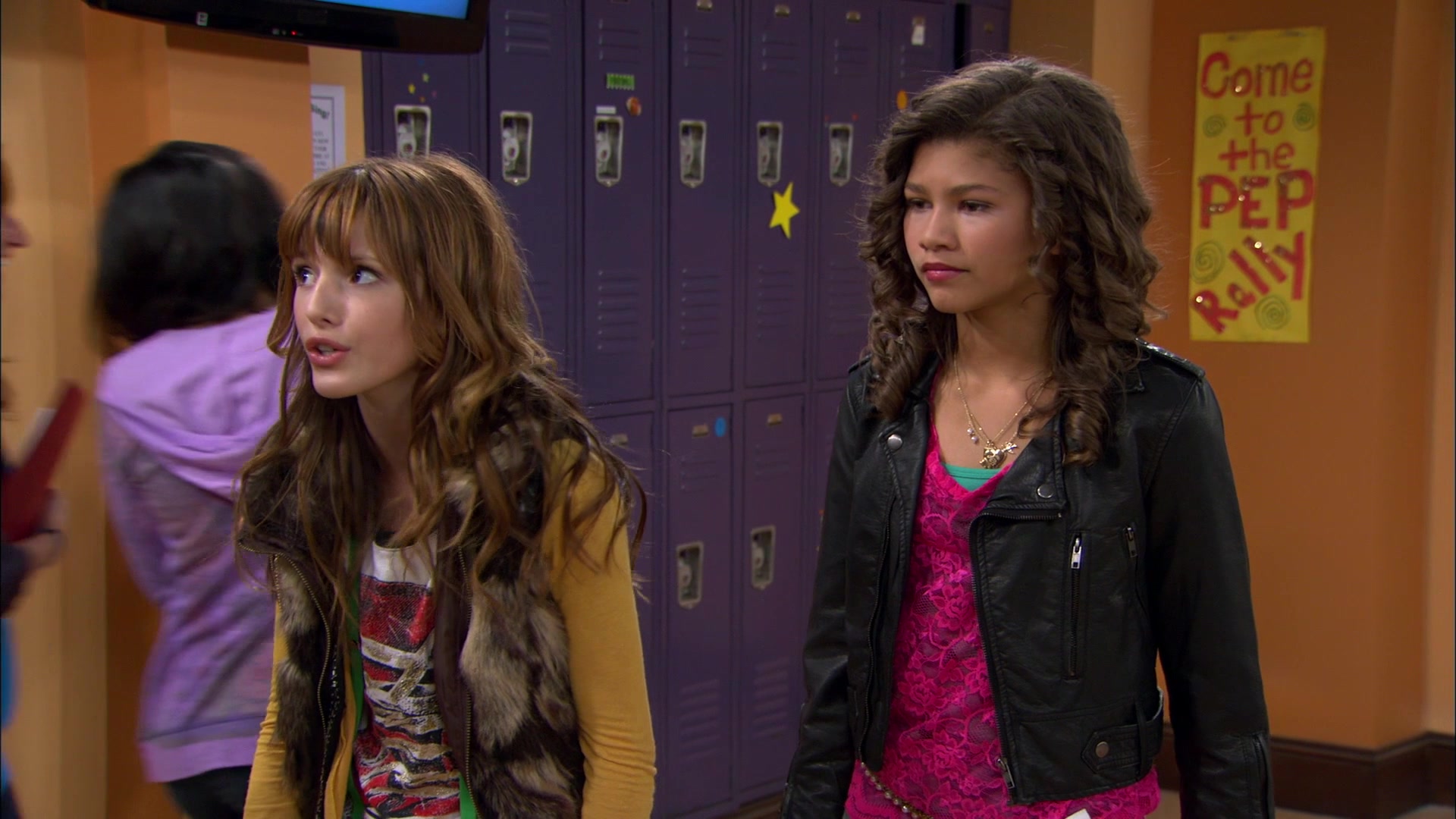 Shake_It_Up_S01E01_1080p_BTD_000962.jpg
