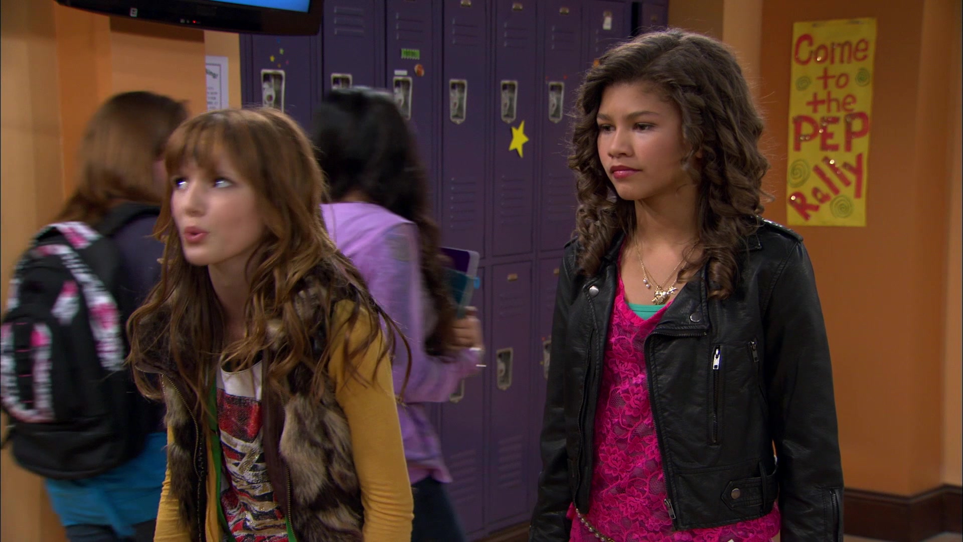 Shake_It_Up_S01E01_1080p_BTD_000963.jpg
