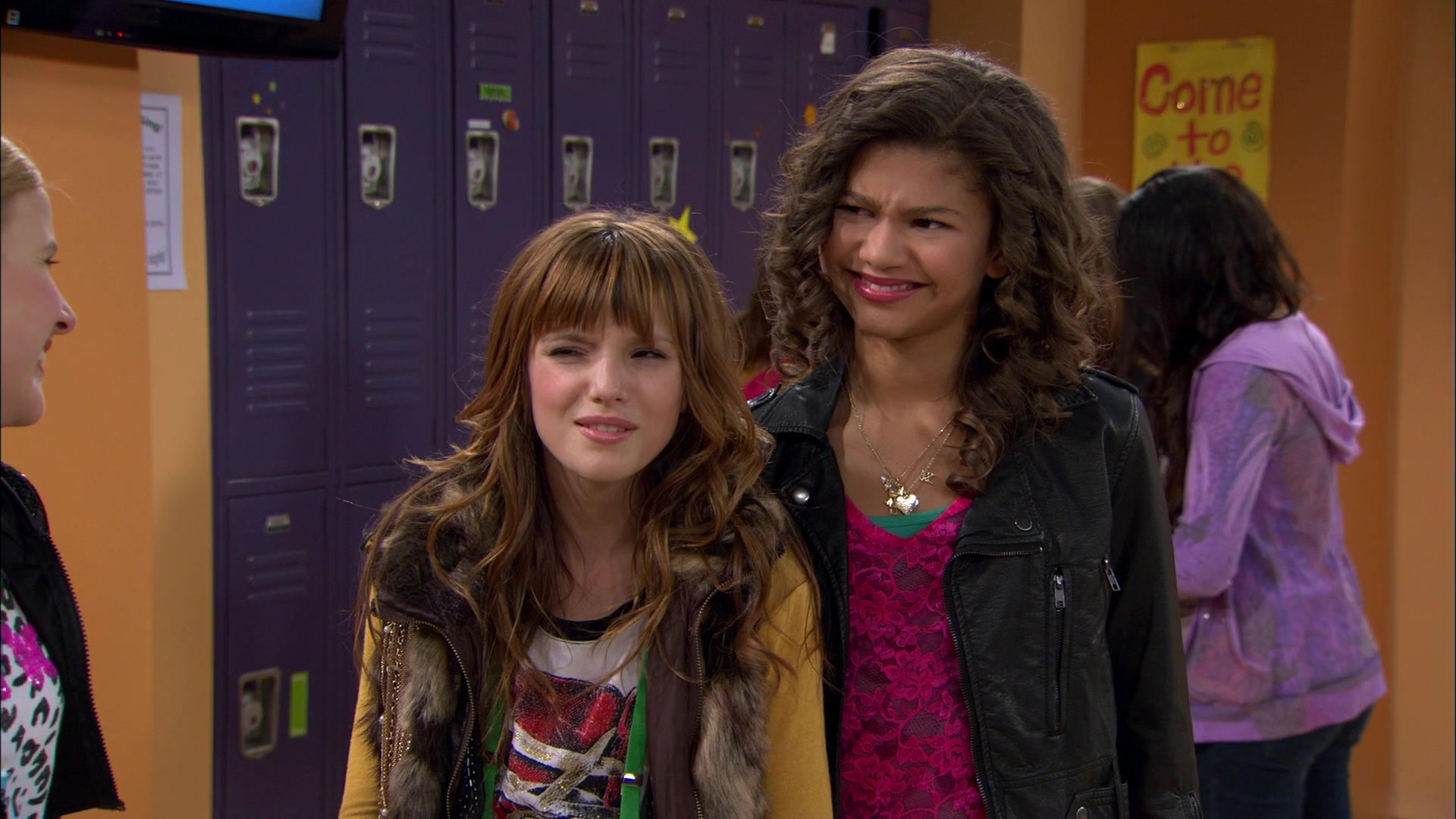 Shake_It_Up_S01E01_1080p_BTD_001003.jpg