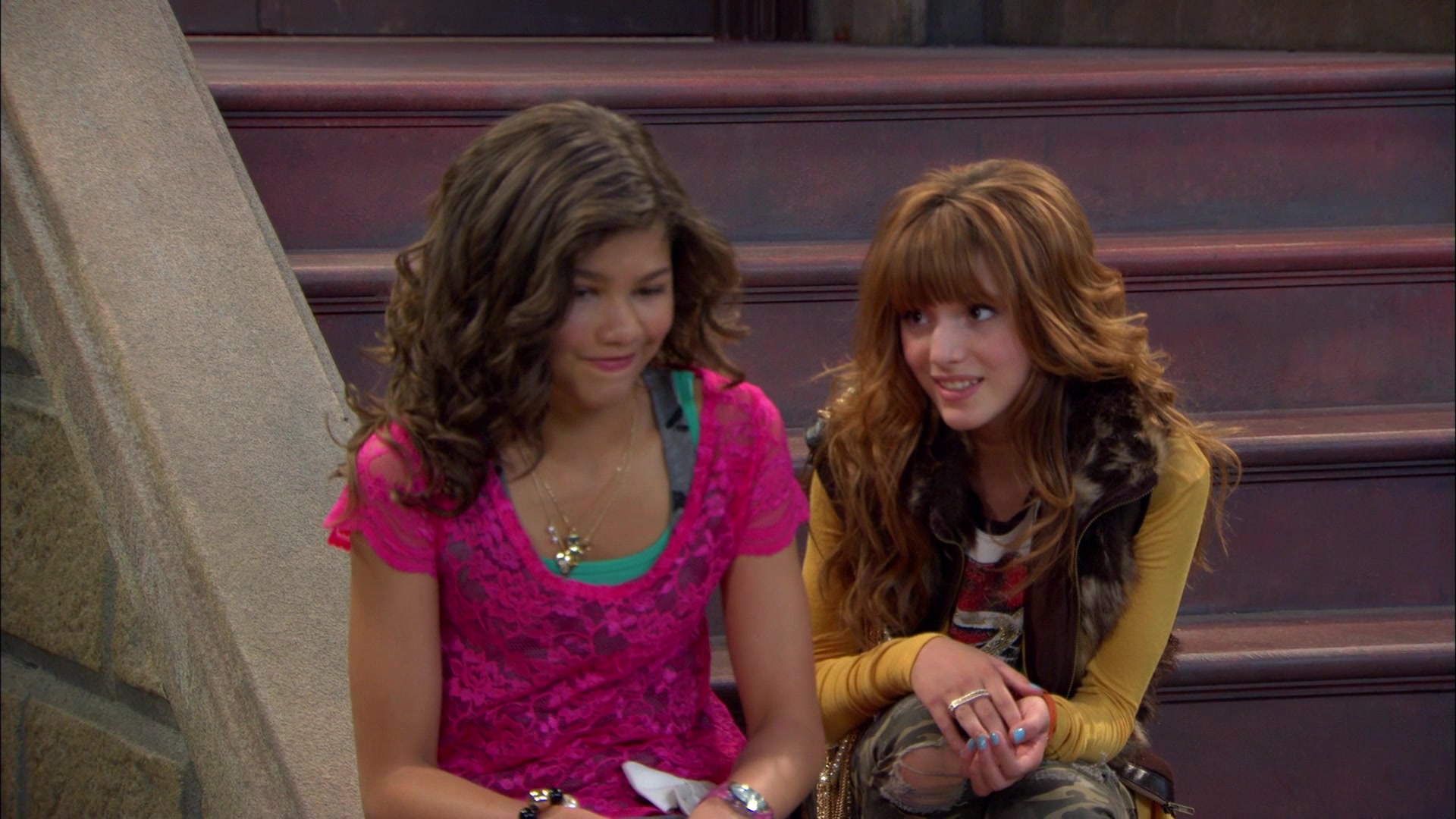 Shake_It_Up_S01E01_1080p_BTD_001166.jpg