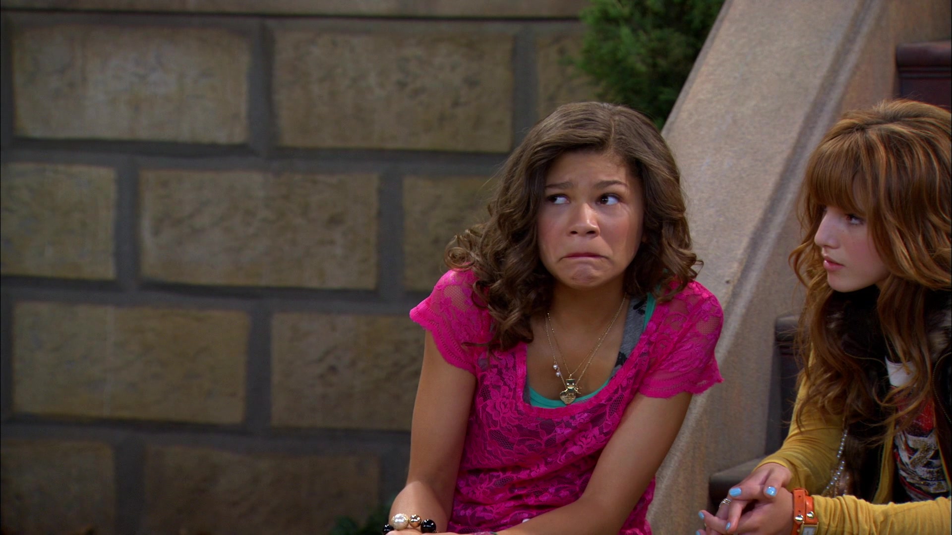 Shake_It_Up_S01E01_1080p_BTD_001181.jpg